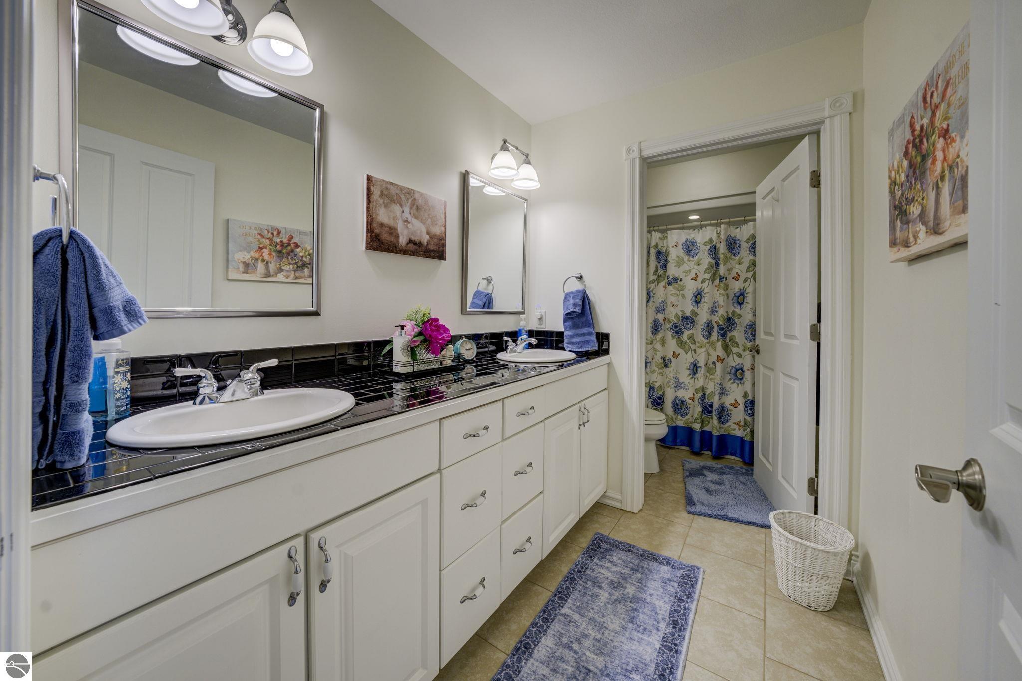 2567 N Evergreen Valley Drive