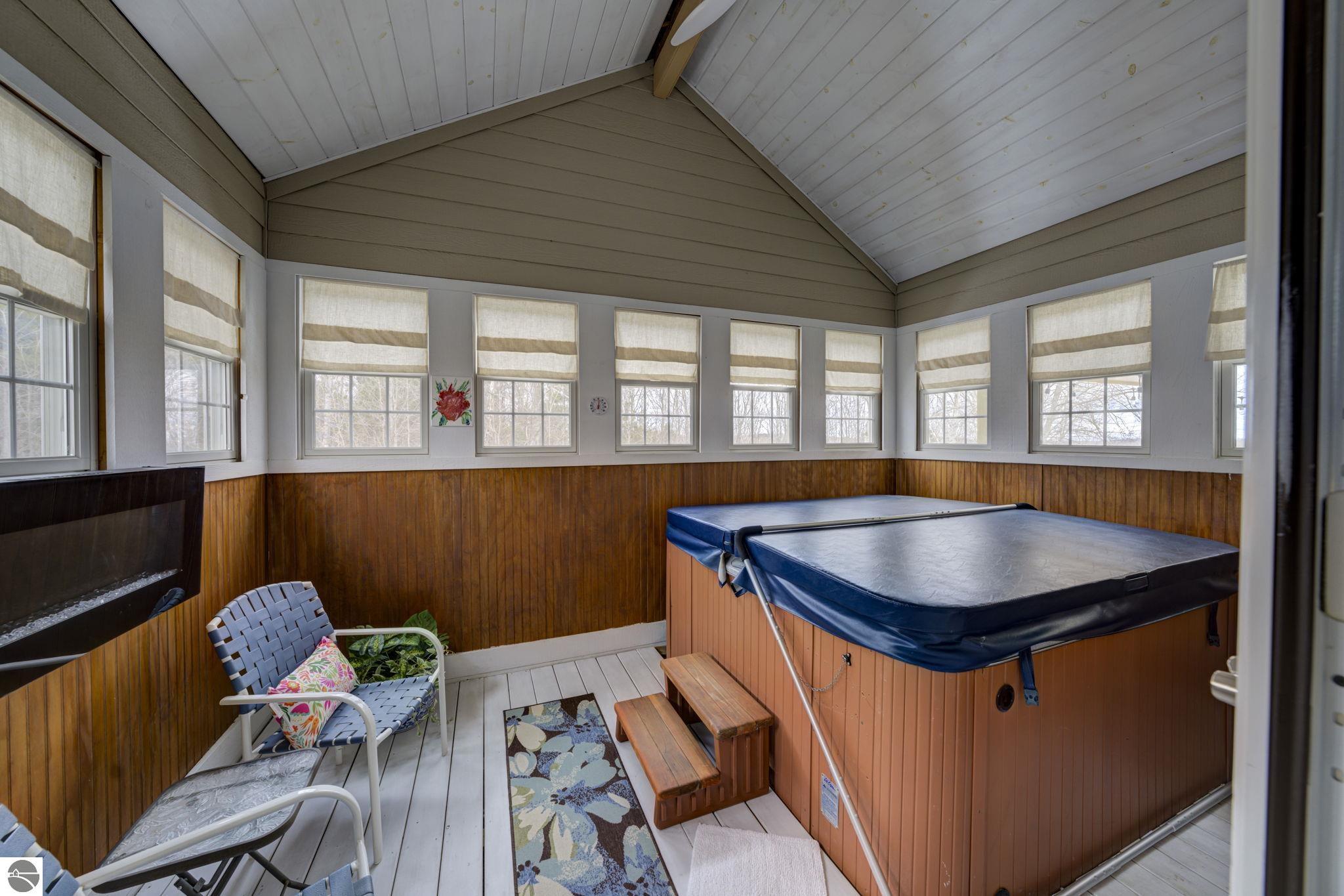 2567 N Evergreen Valley Drive