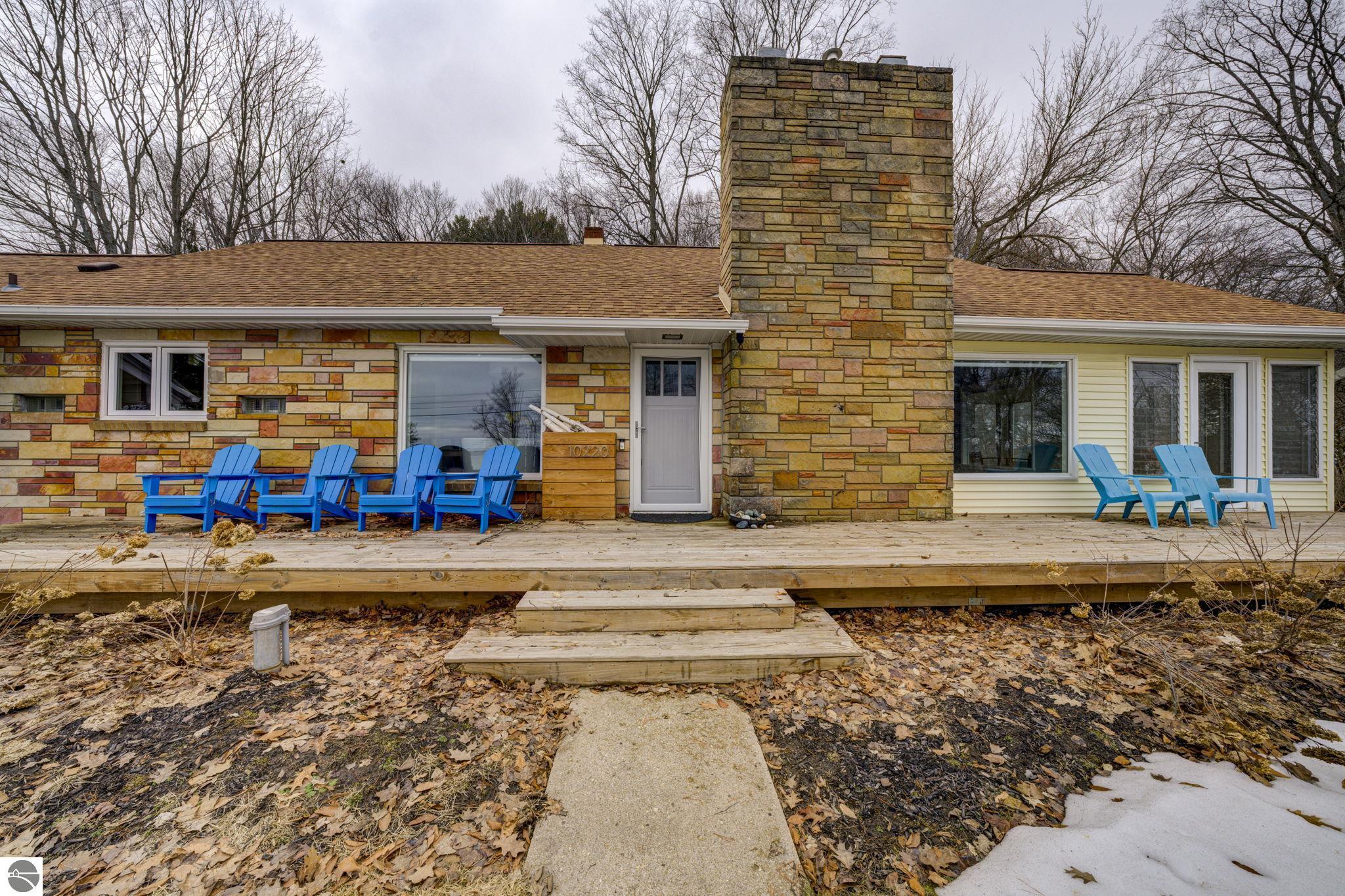 10220 S West Bay Shore Drive