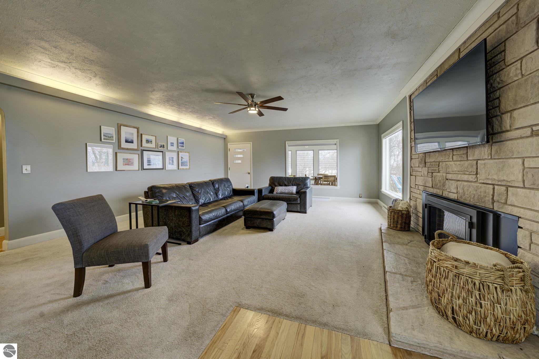 10220 S West Bay Shore Drive