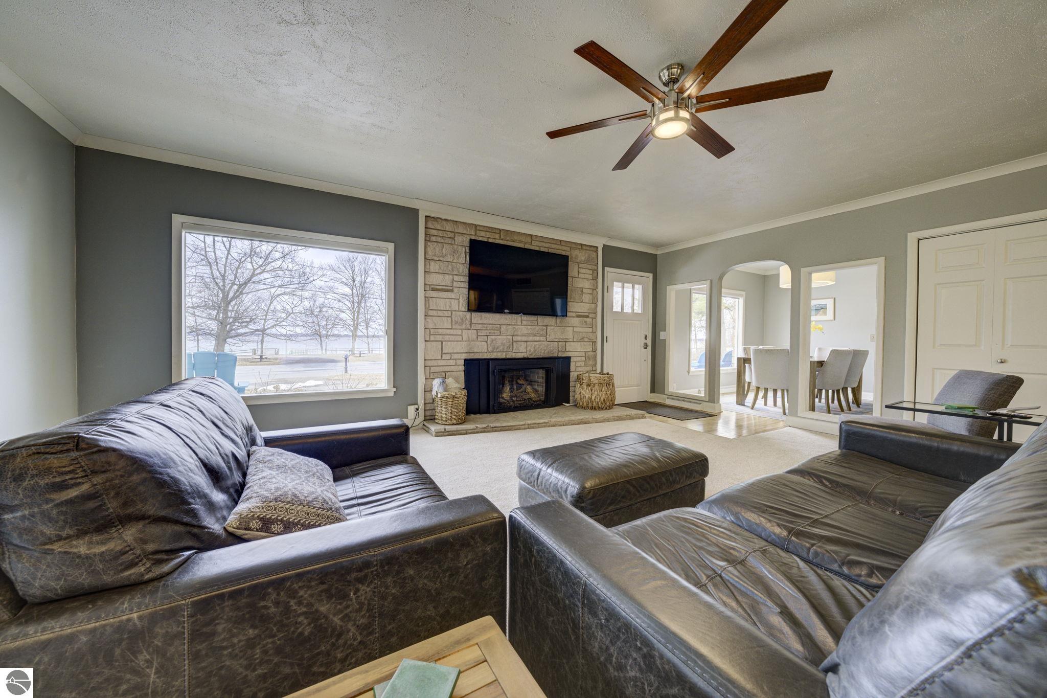 10220 S West Bay Shore Drive