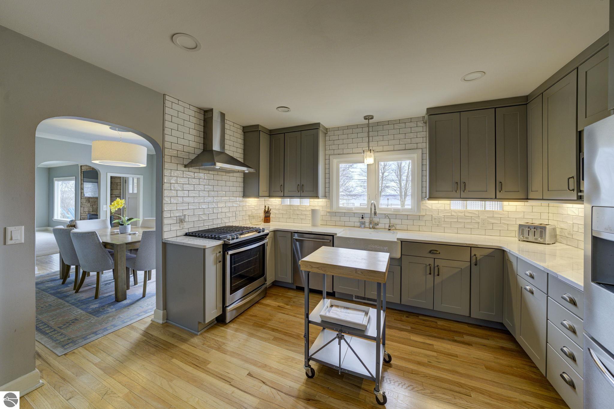 10220 S West Bay Shore Drive