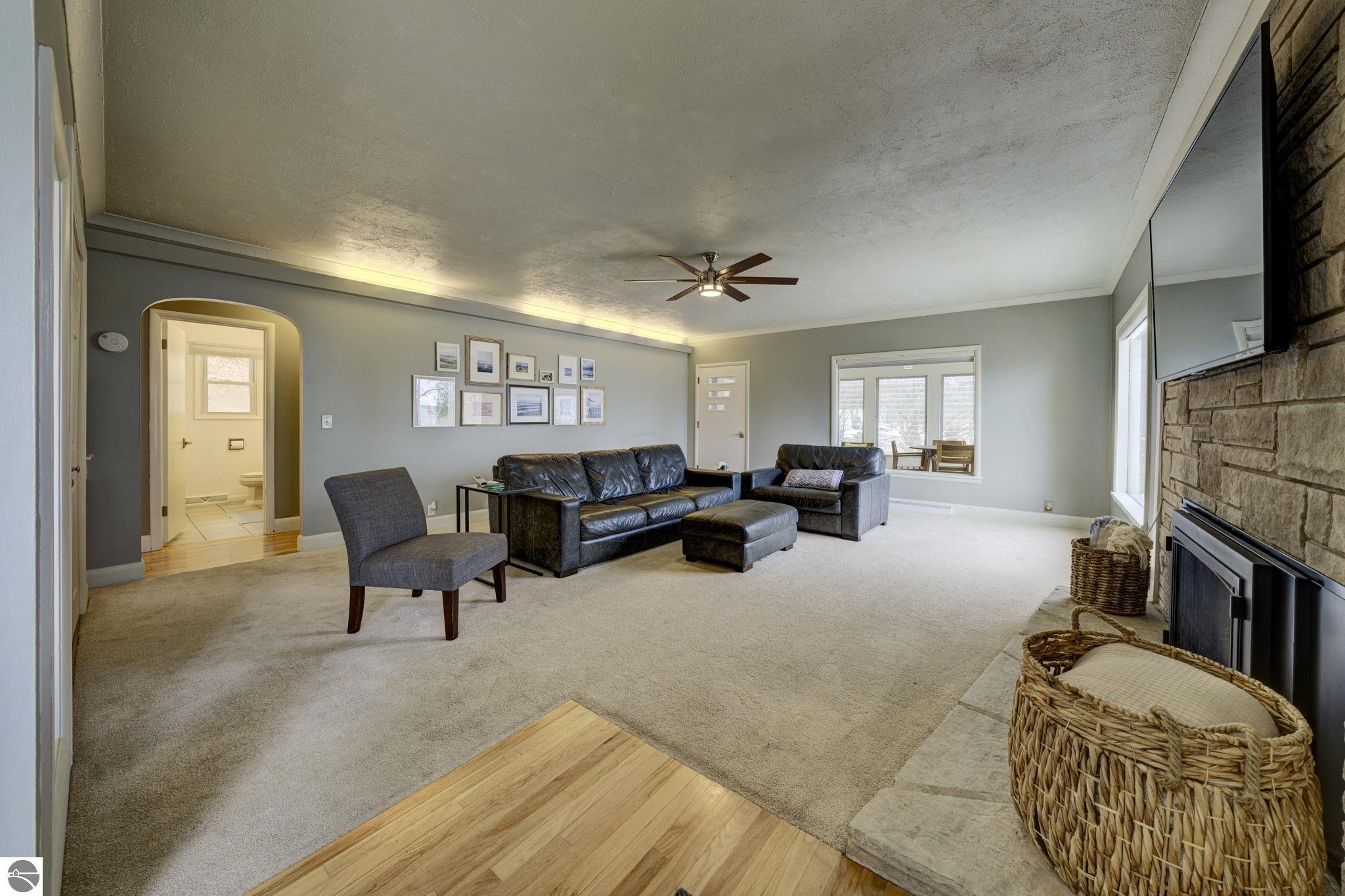 10220 S West Bay Shore Drive