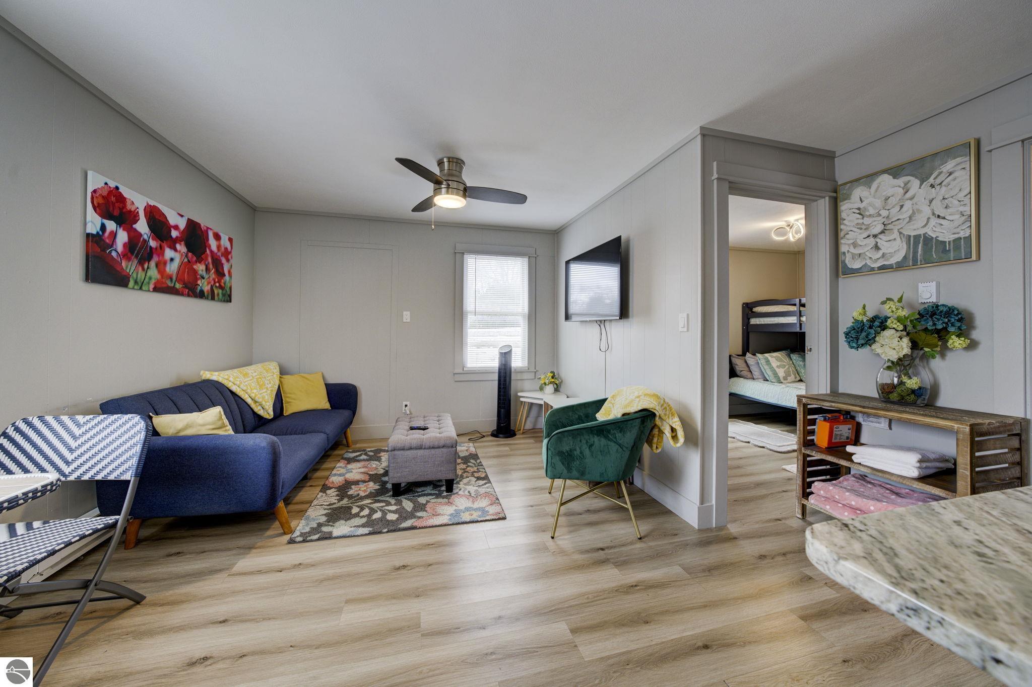 300 W Philip Street