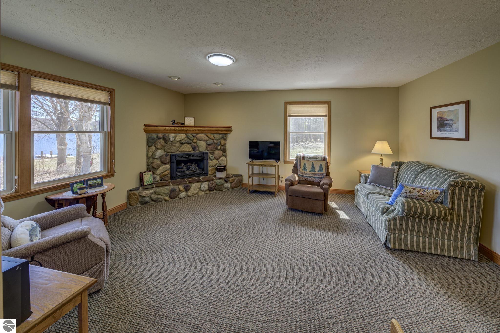 533 S Lake Shore Drive