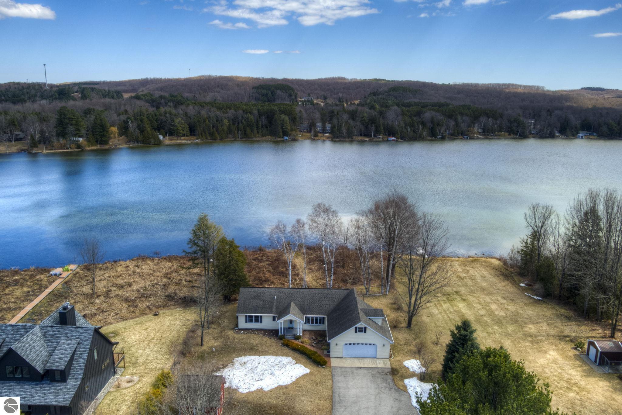 533 S Lake Shore Drive