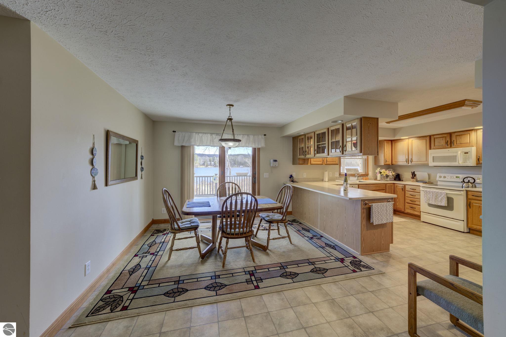 533 S Lake Shore Drive