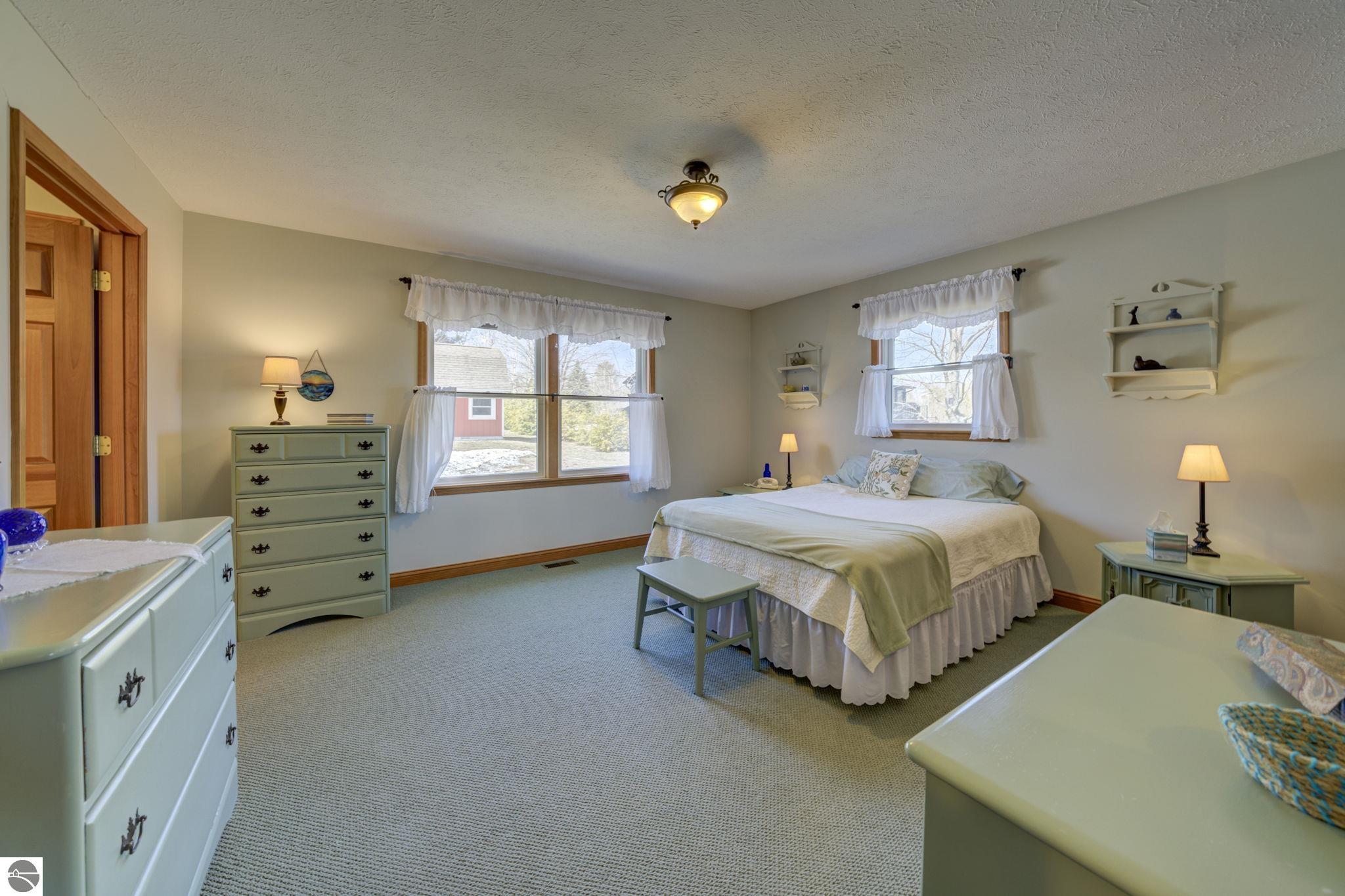 533 S Lake Shore Drive