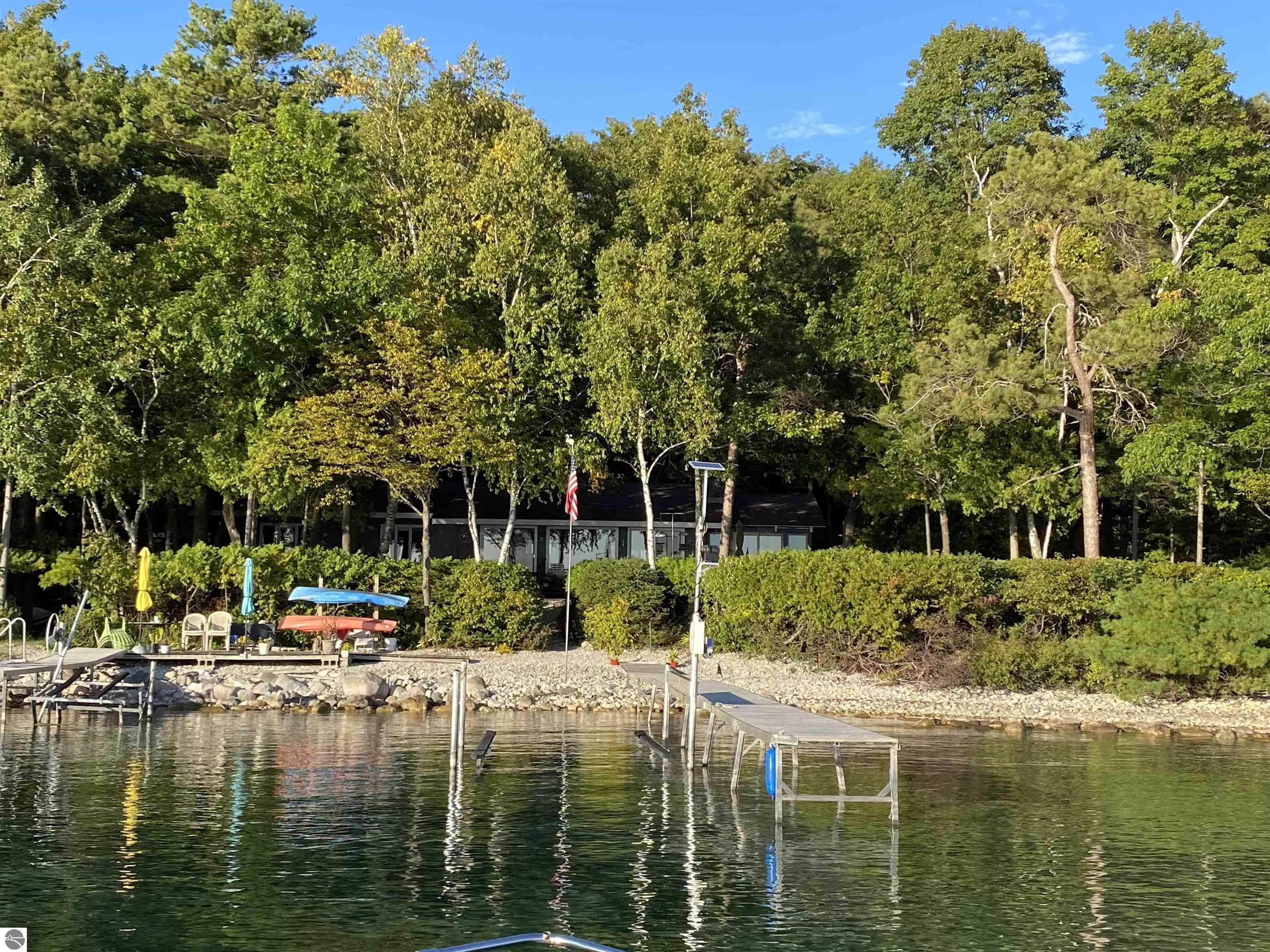 4152 N Omena Point Road