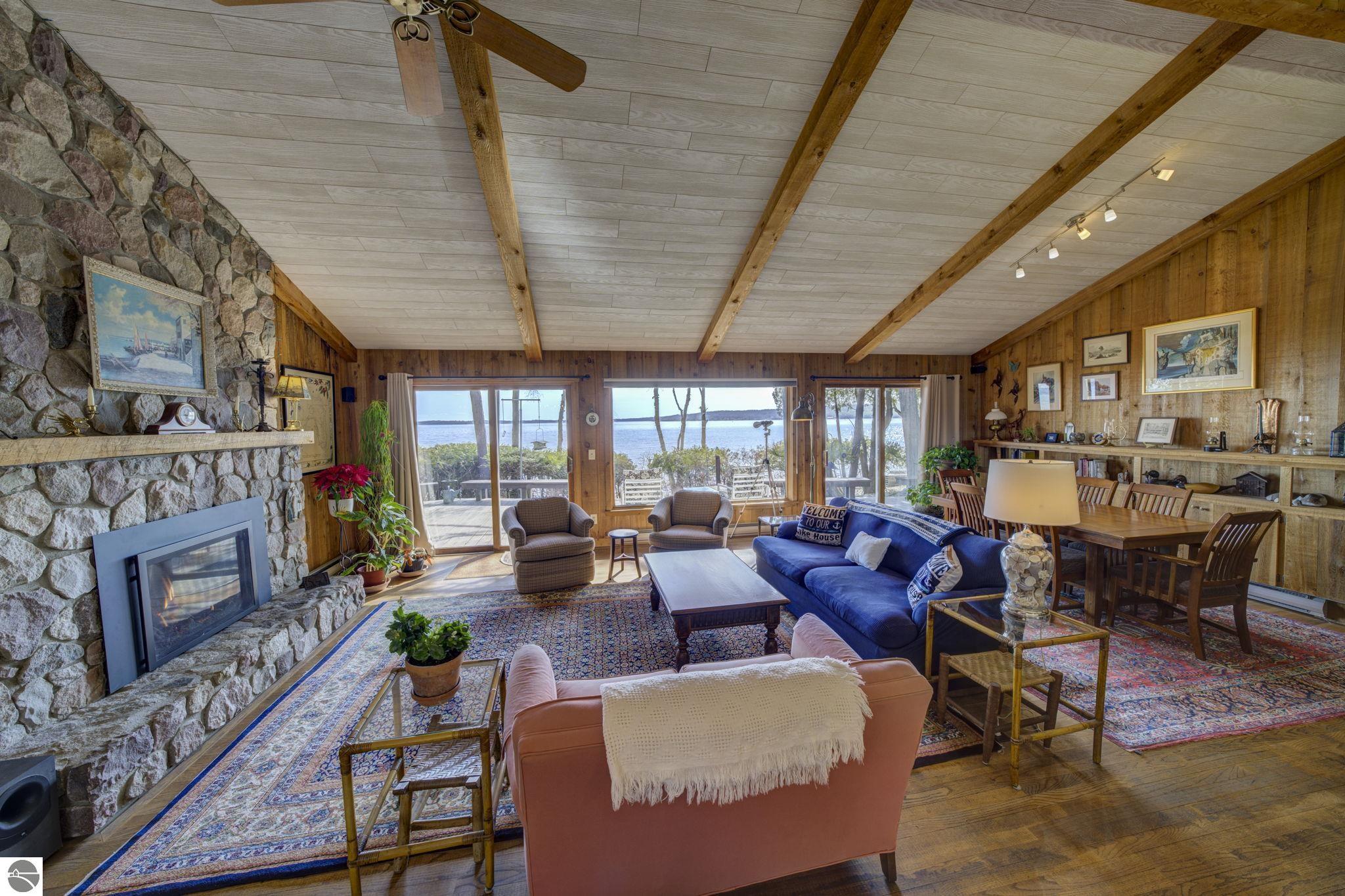 4152 N Omena Point Road