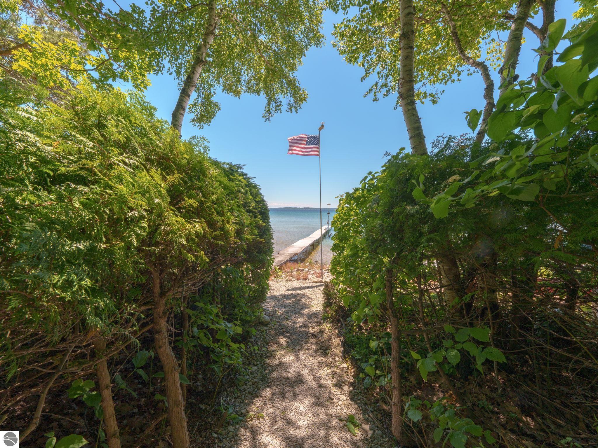 4152 N Omena Point Road