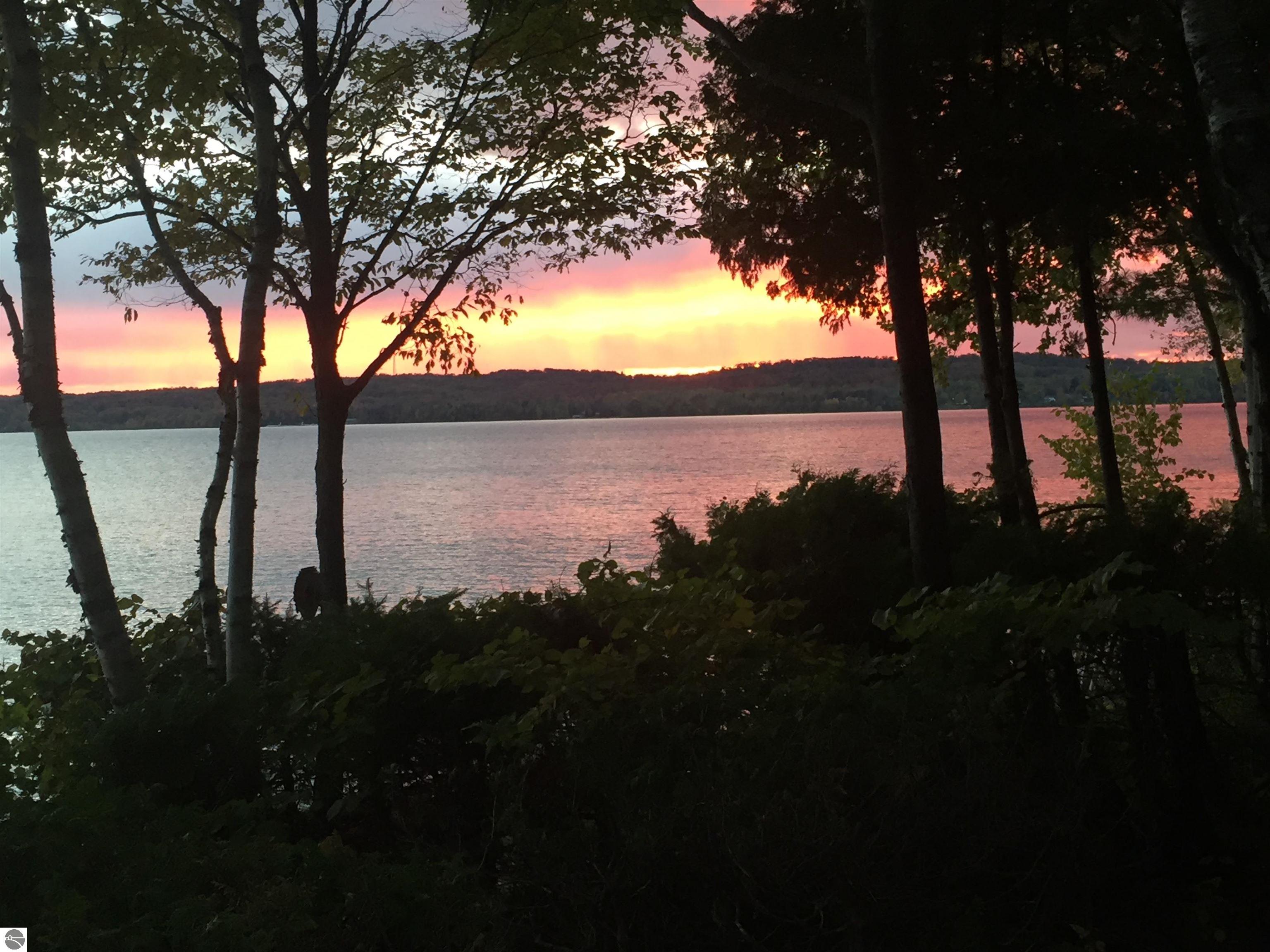 4152 N Omena Point Road