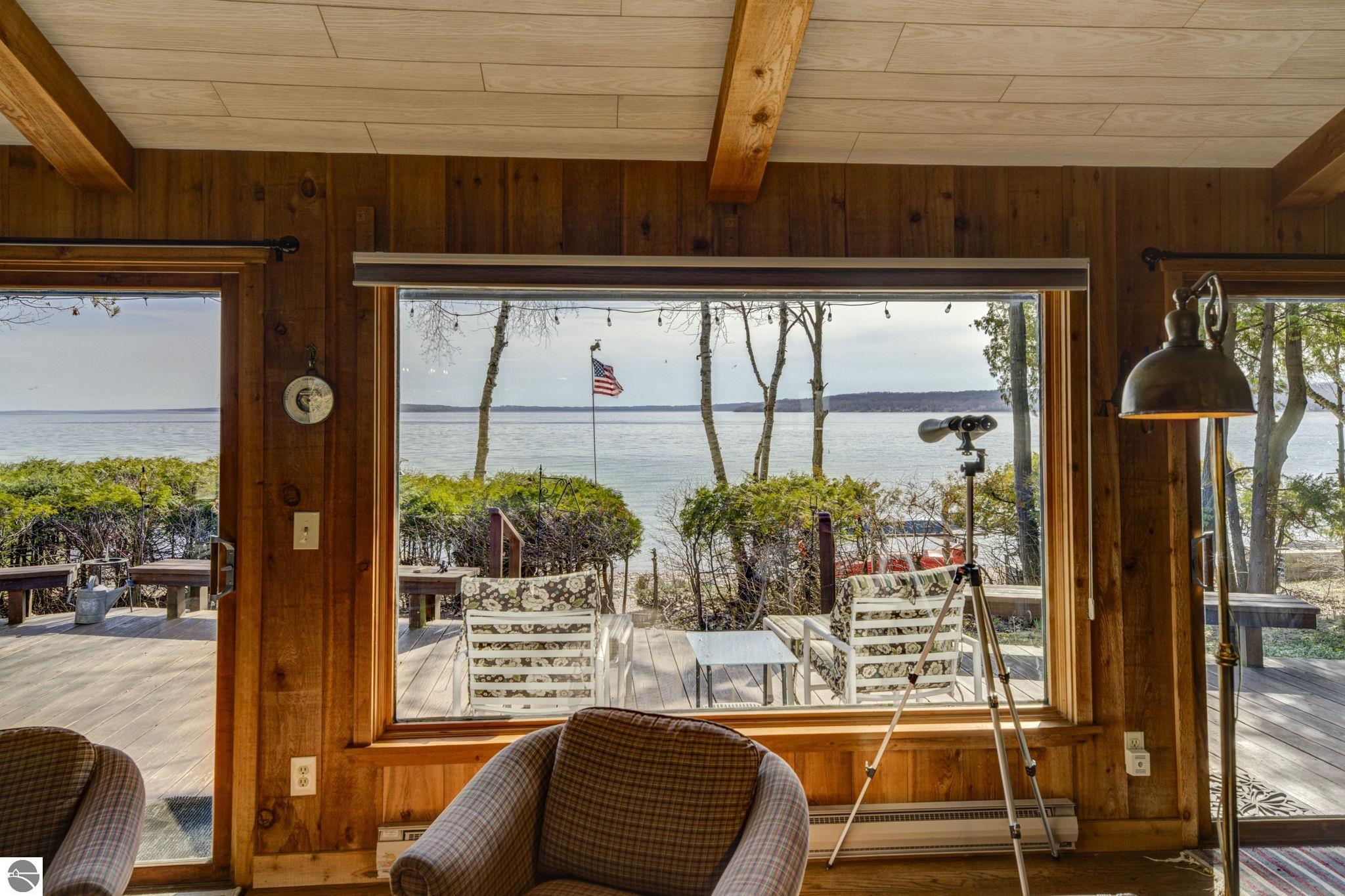 4152 N Omena Point Road