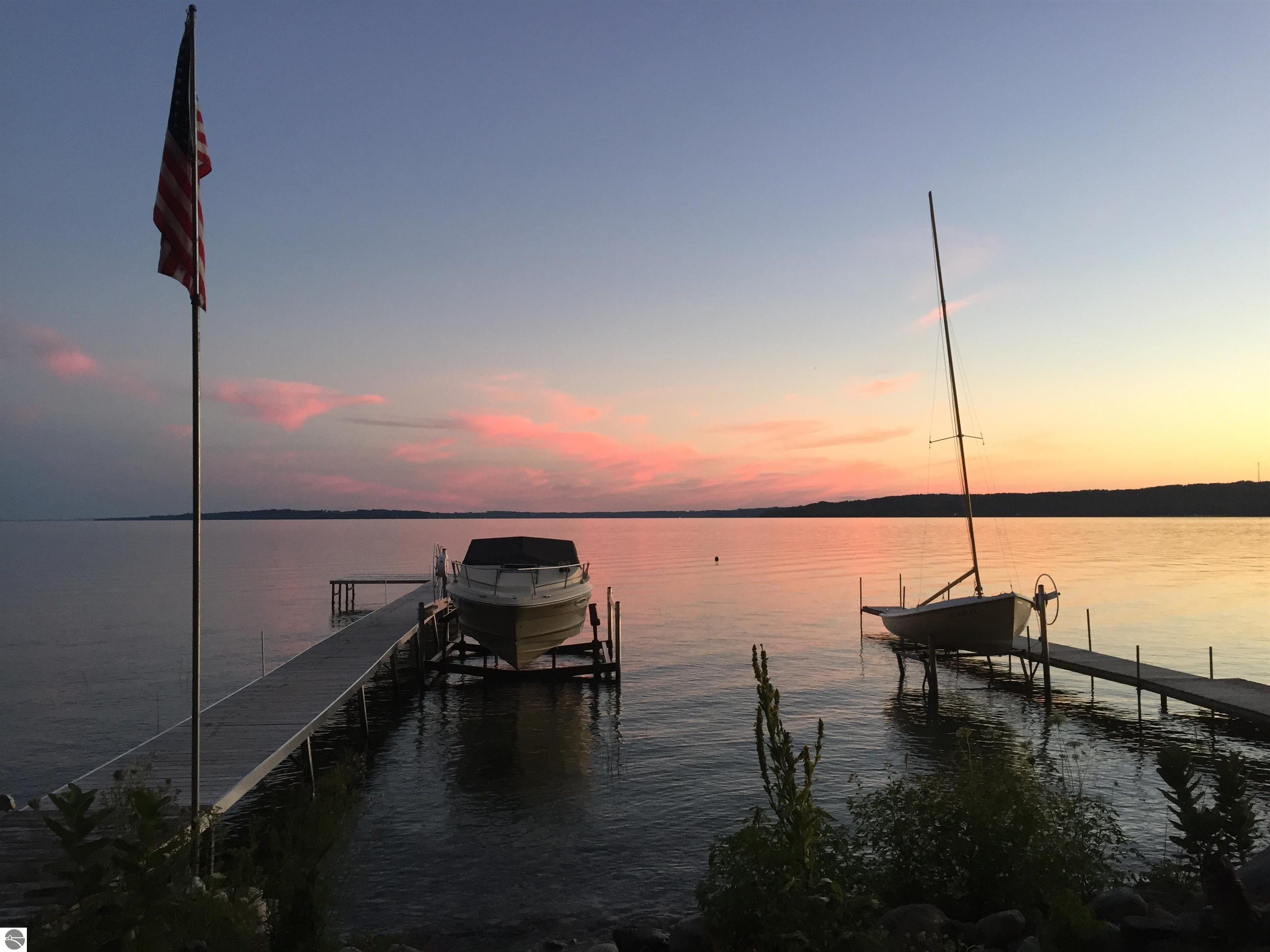 4152 N Omena Point Road