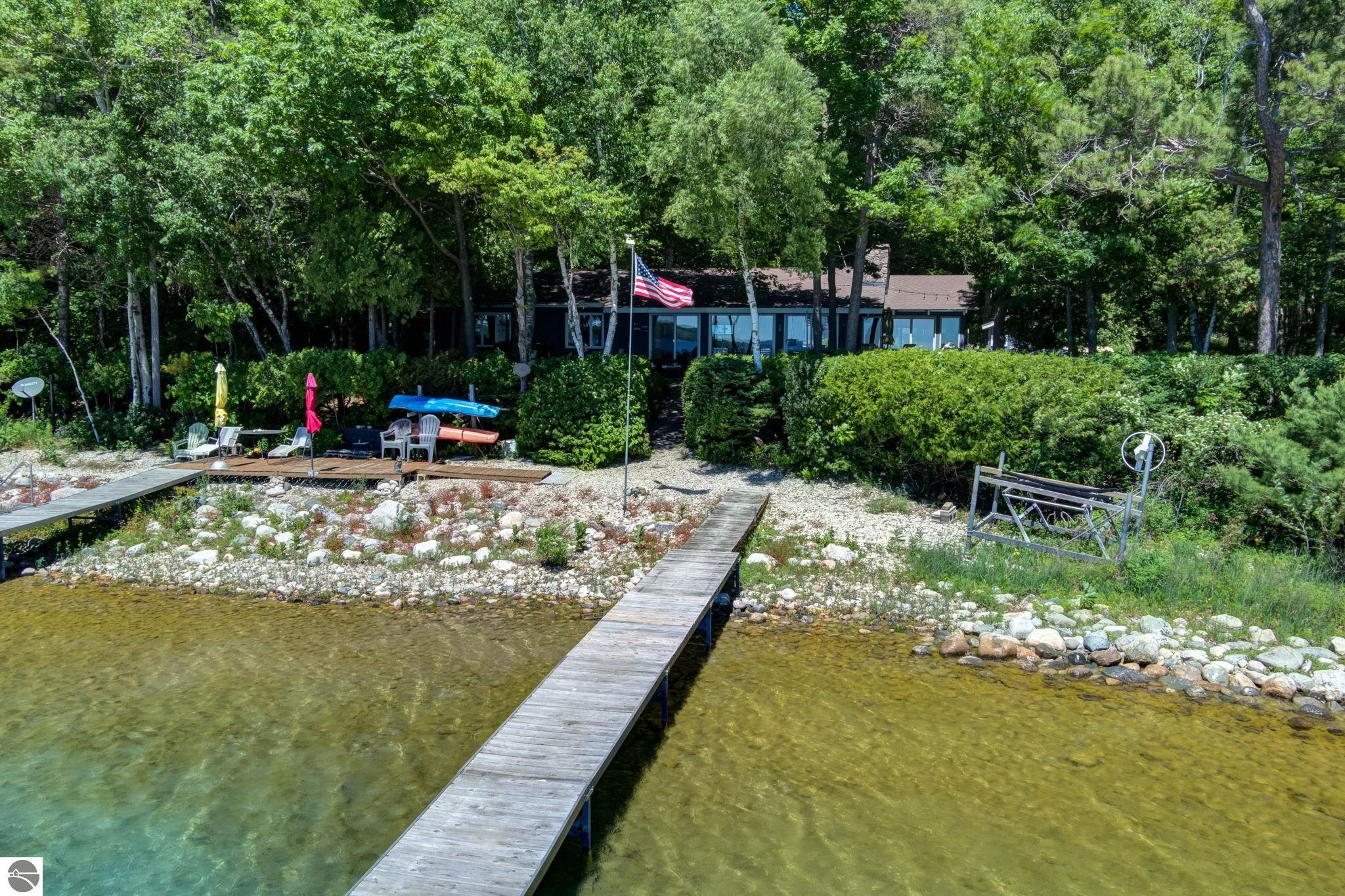 4152 N Omena Point Road
