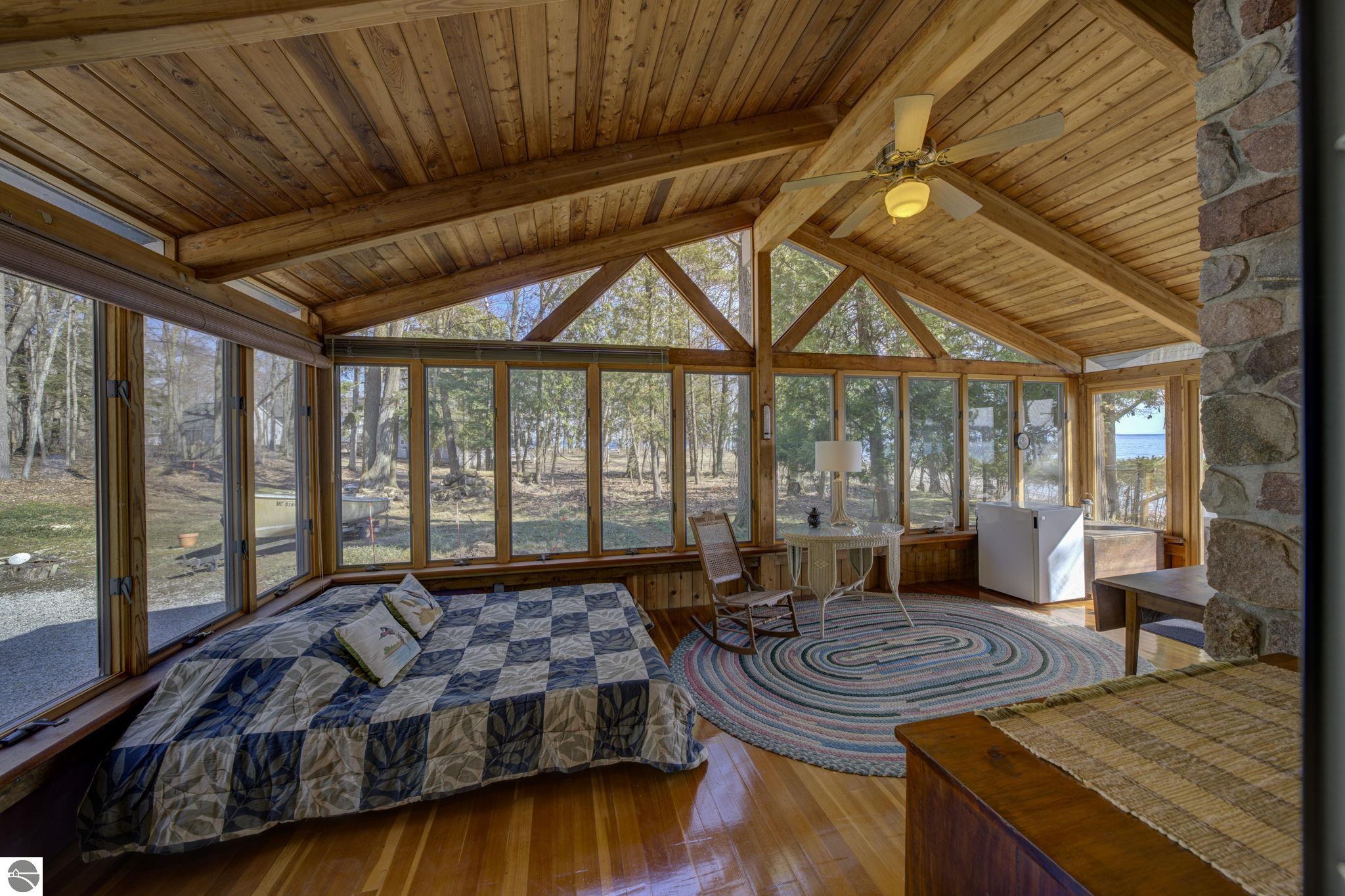 4152 N Omena Point Road