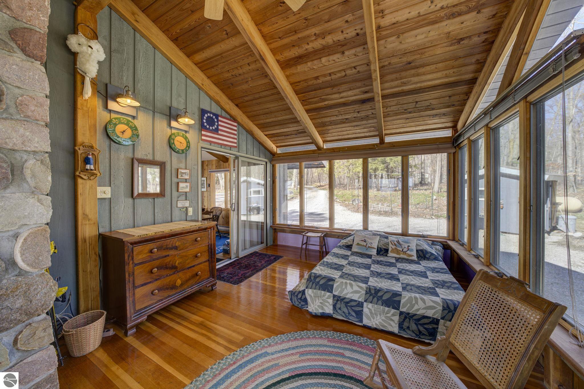 4152 N Omena Point Road