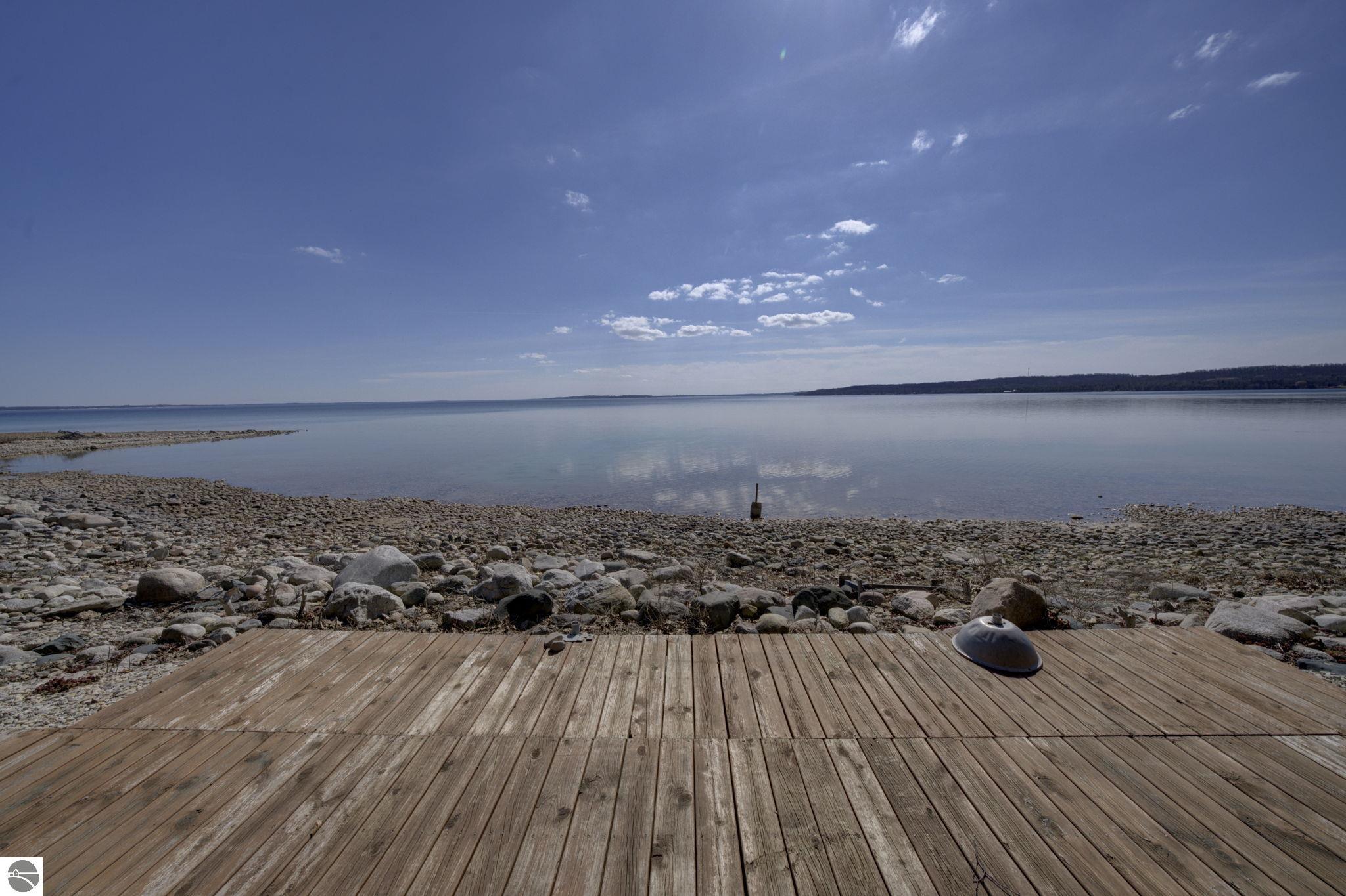 4152 N Omena Point Road