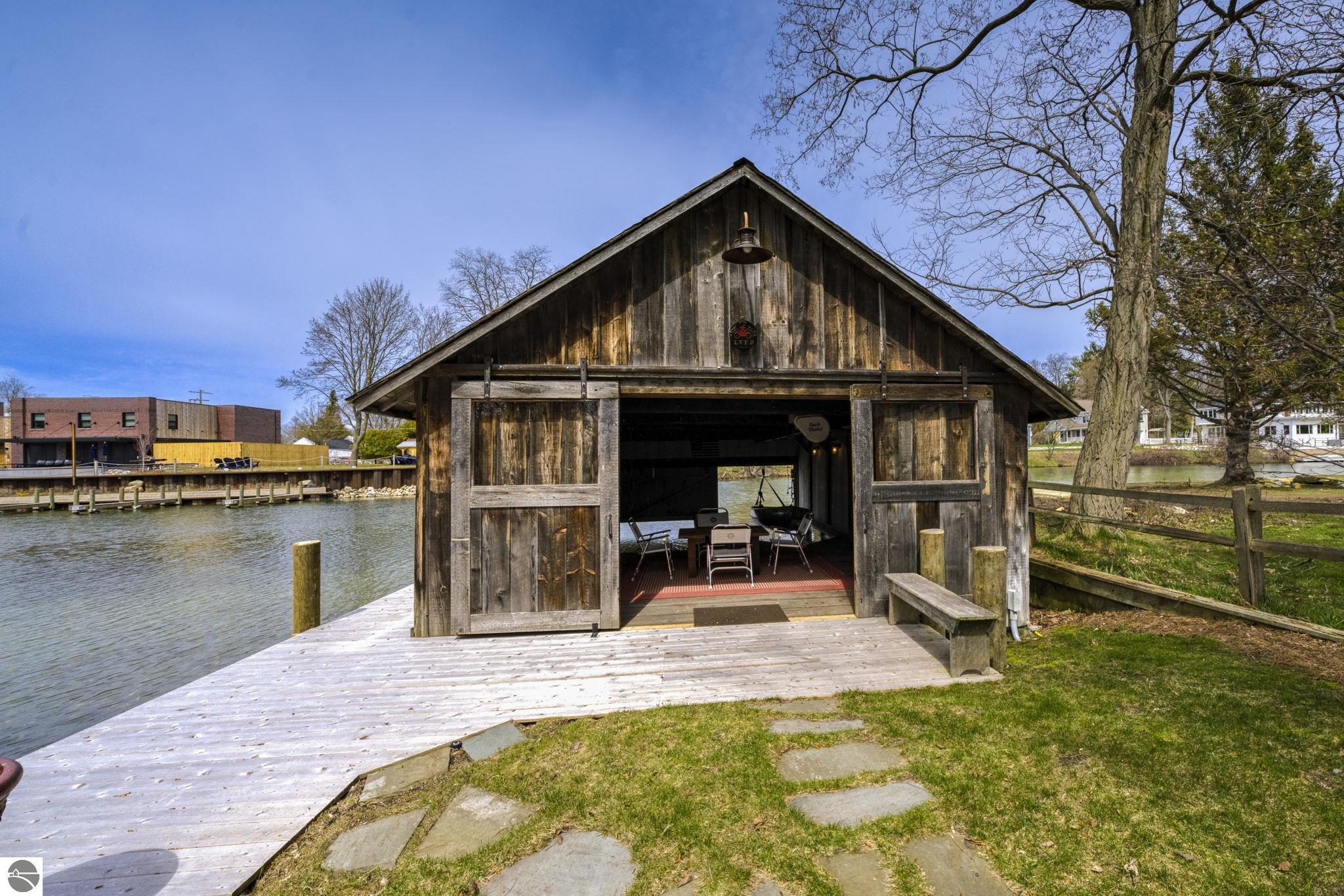 195 E Cedar Street