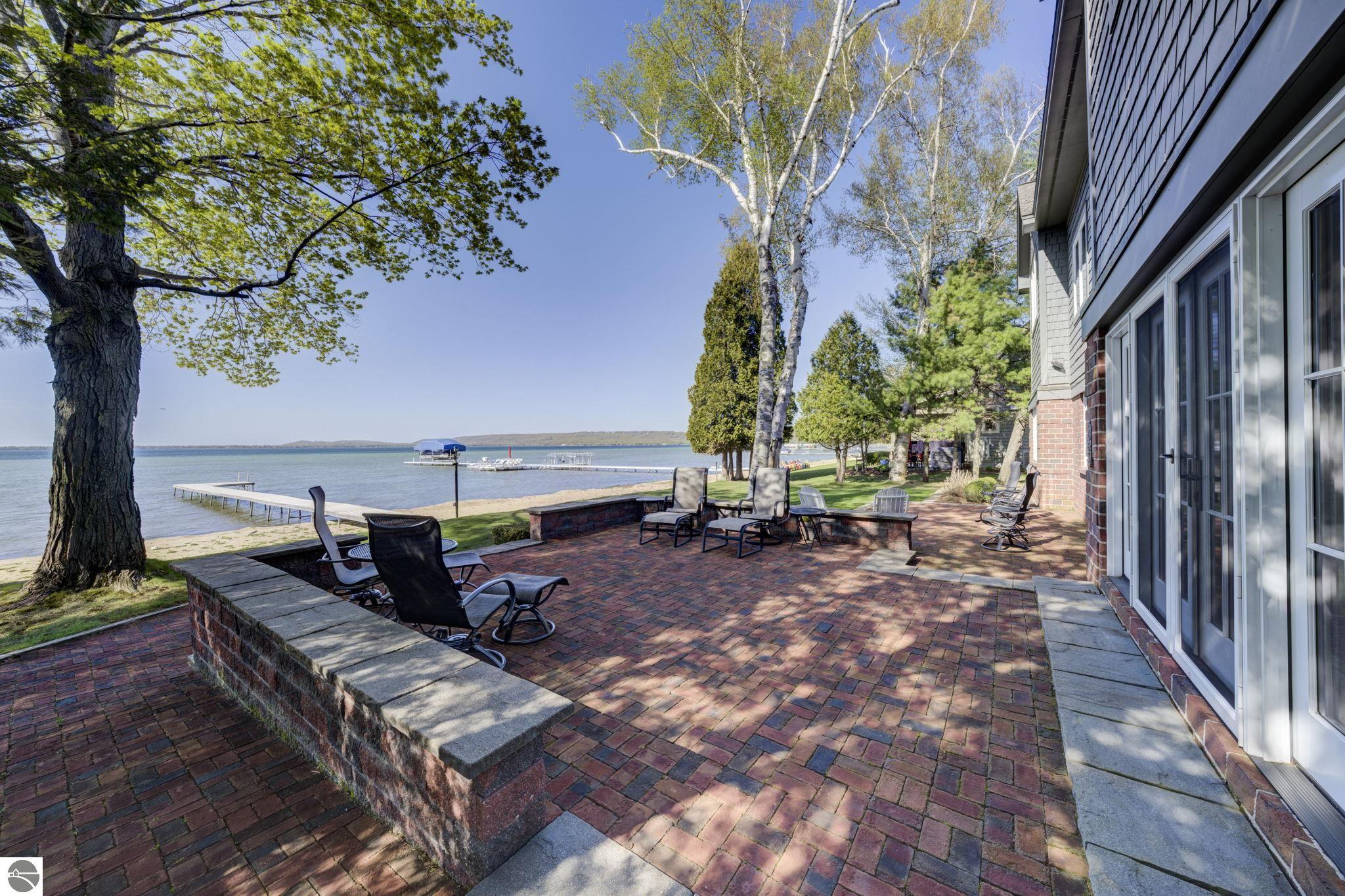 4868 W Whispering Pines Lane