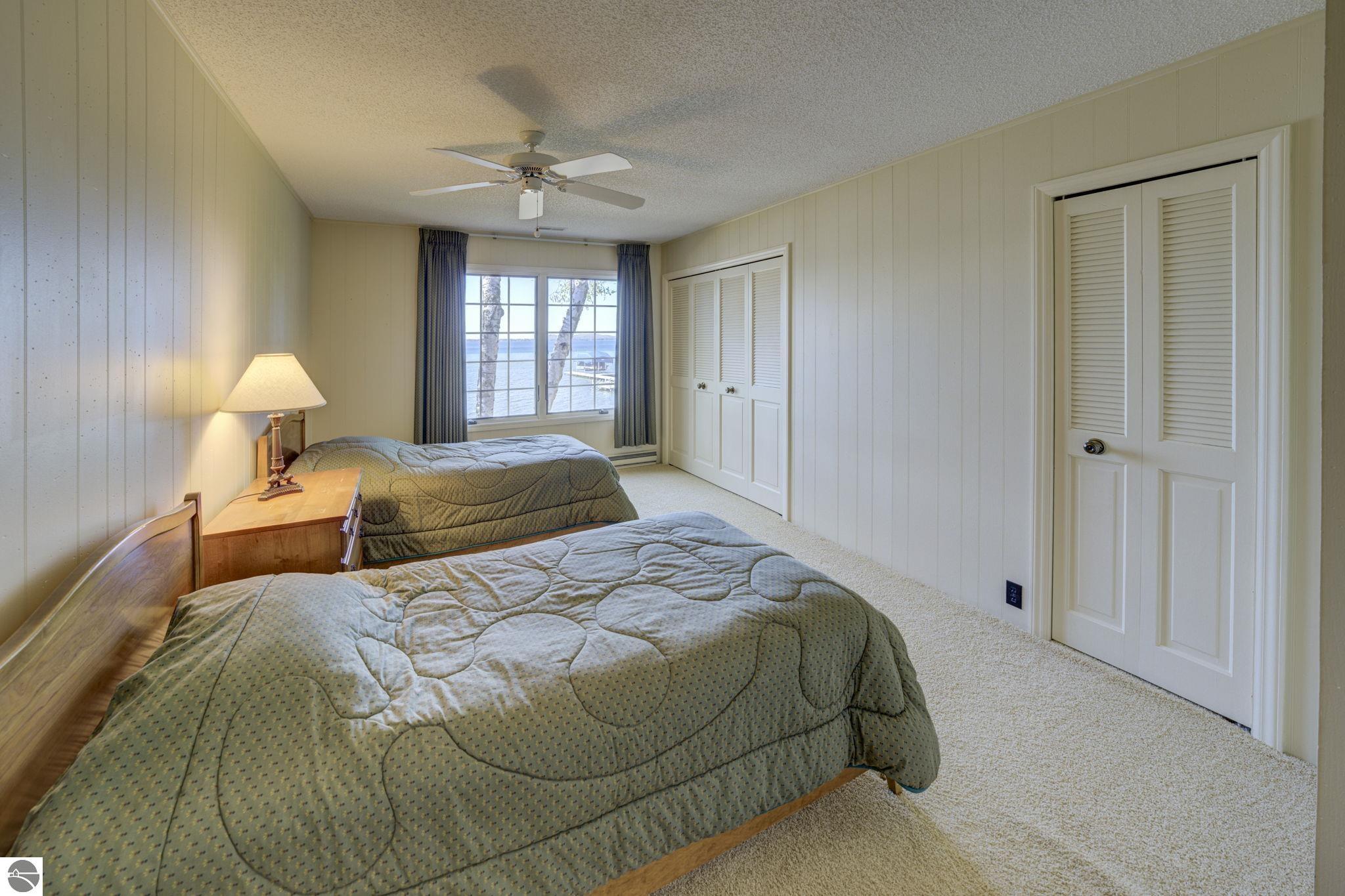 4868 W Whispering Pines Lane