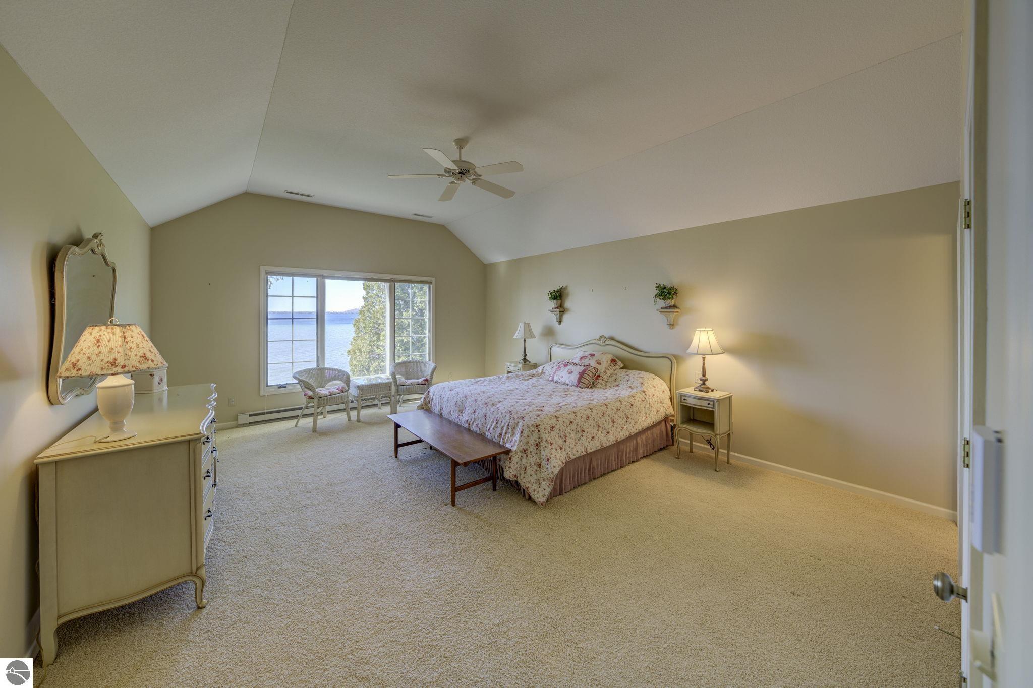 4868 W Whispering Pines Lane