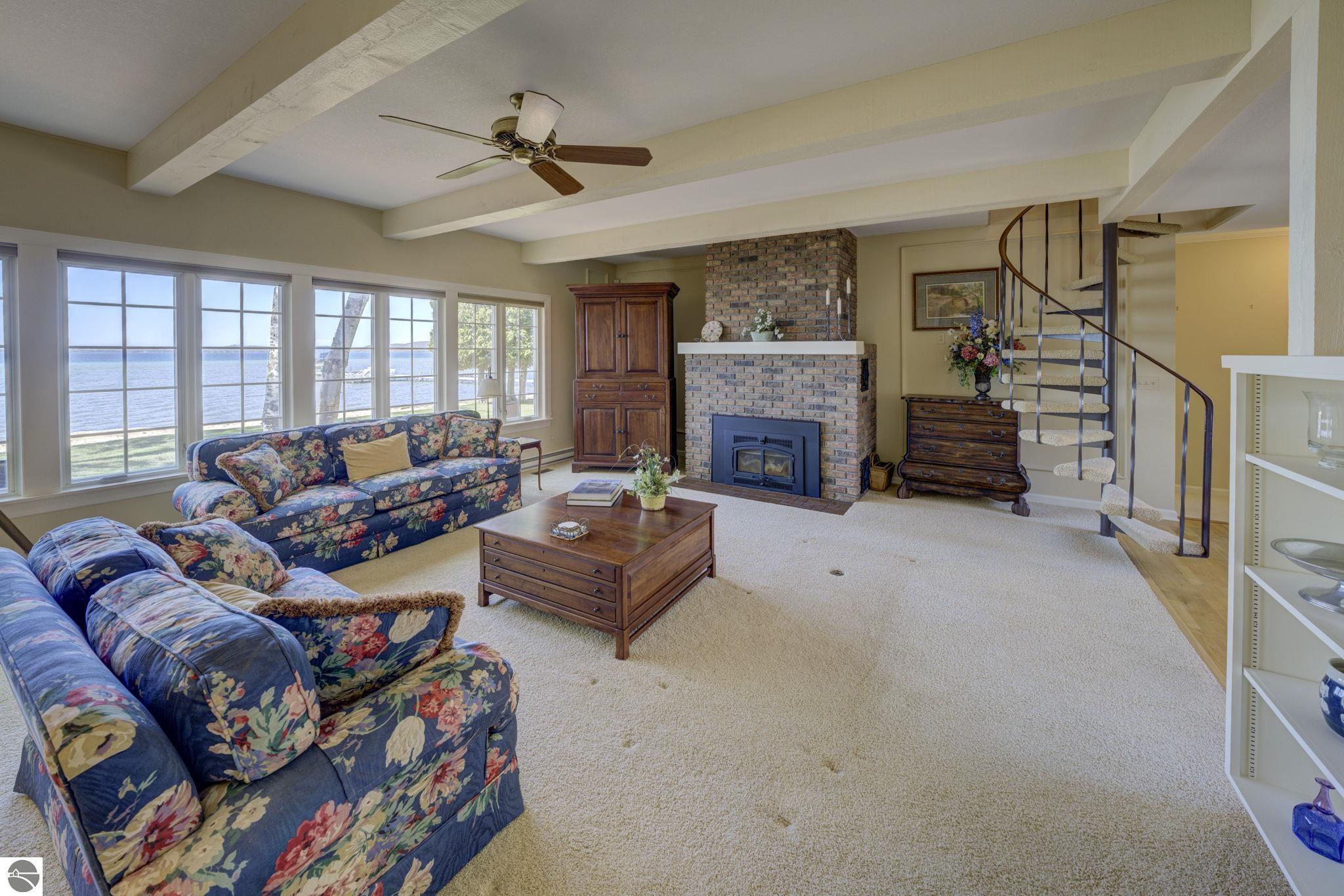 4868 W Whispering Pines Lane