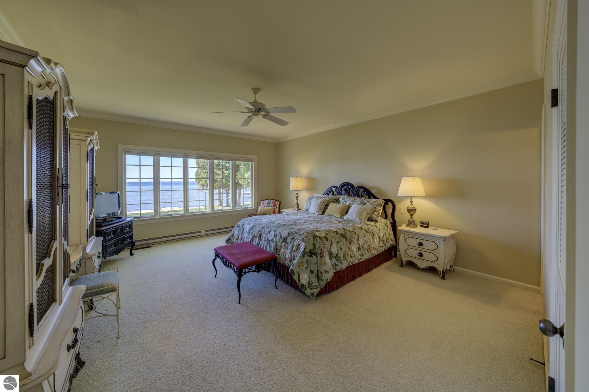 4868 W Whispering Pines Lane