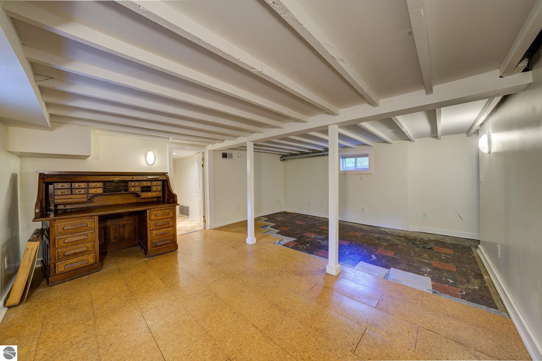 402 W Tenth Street