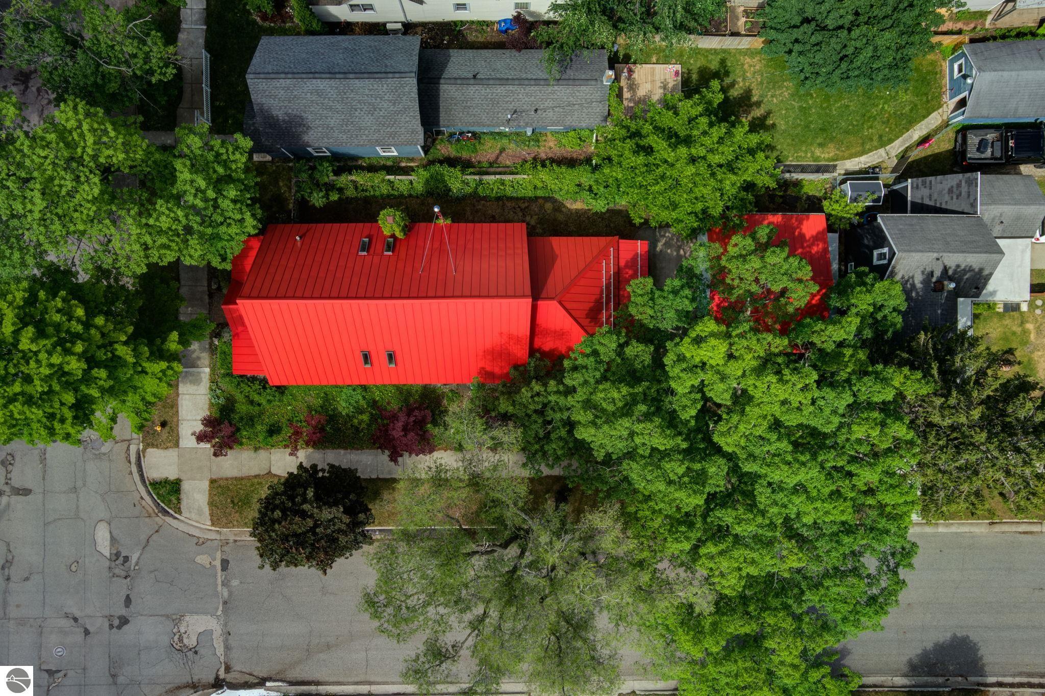 402 W Tenth Street
