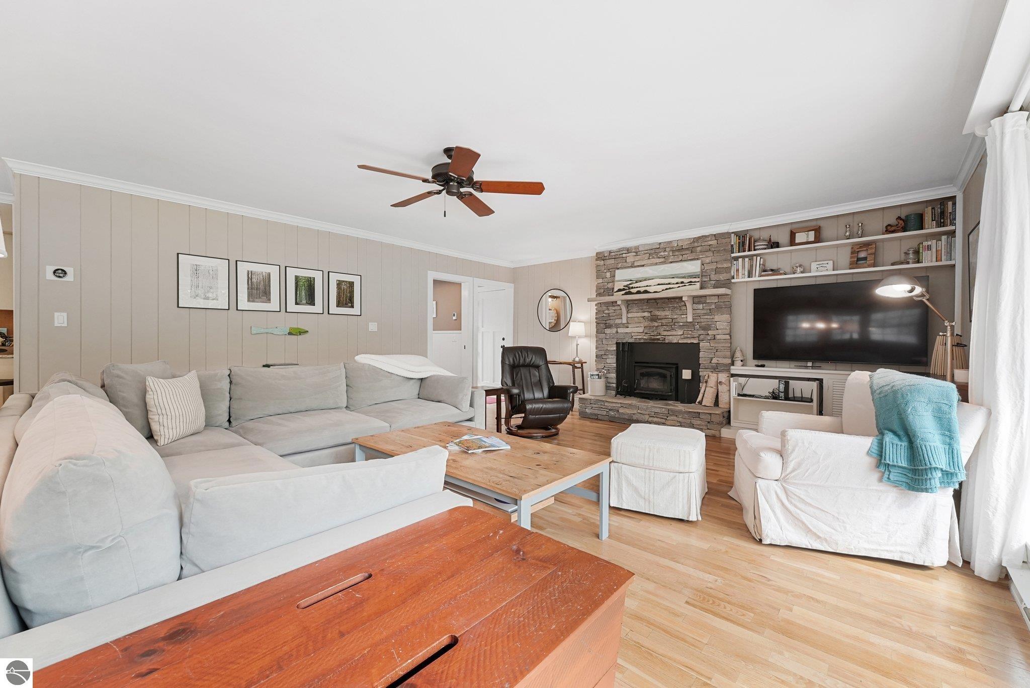 116 W Hill Street
