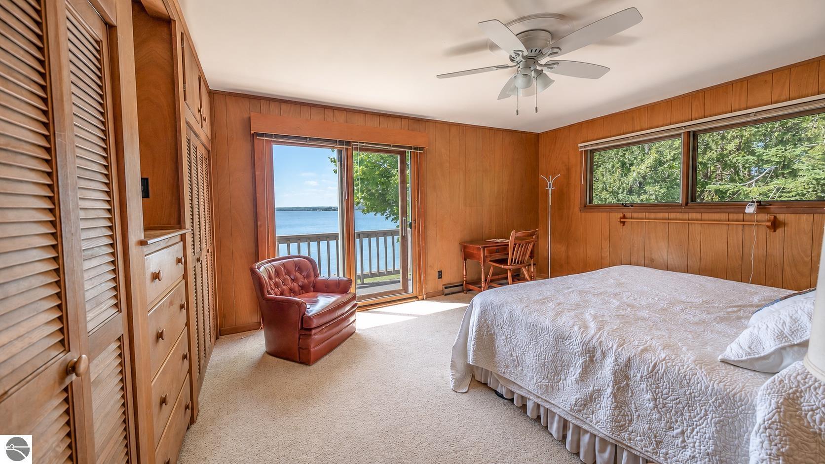 5254 N Manitou Trail