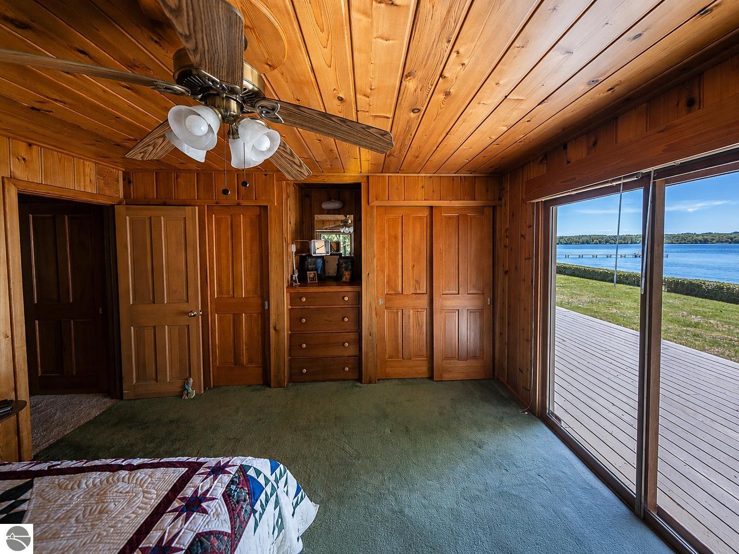 5254 N Manitou Trail