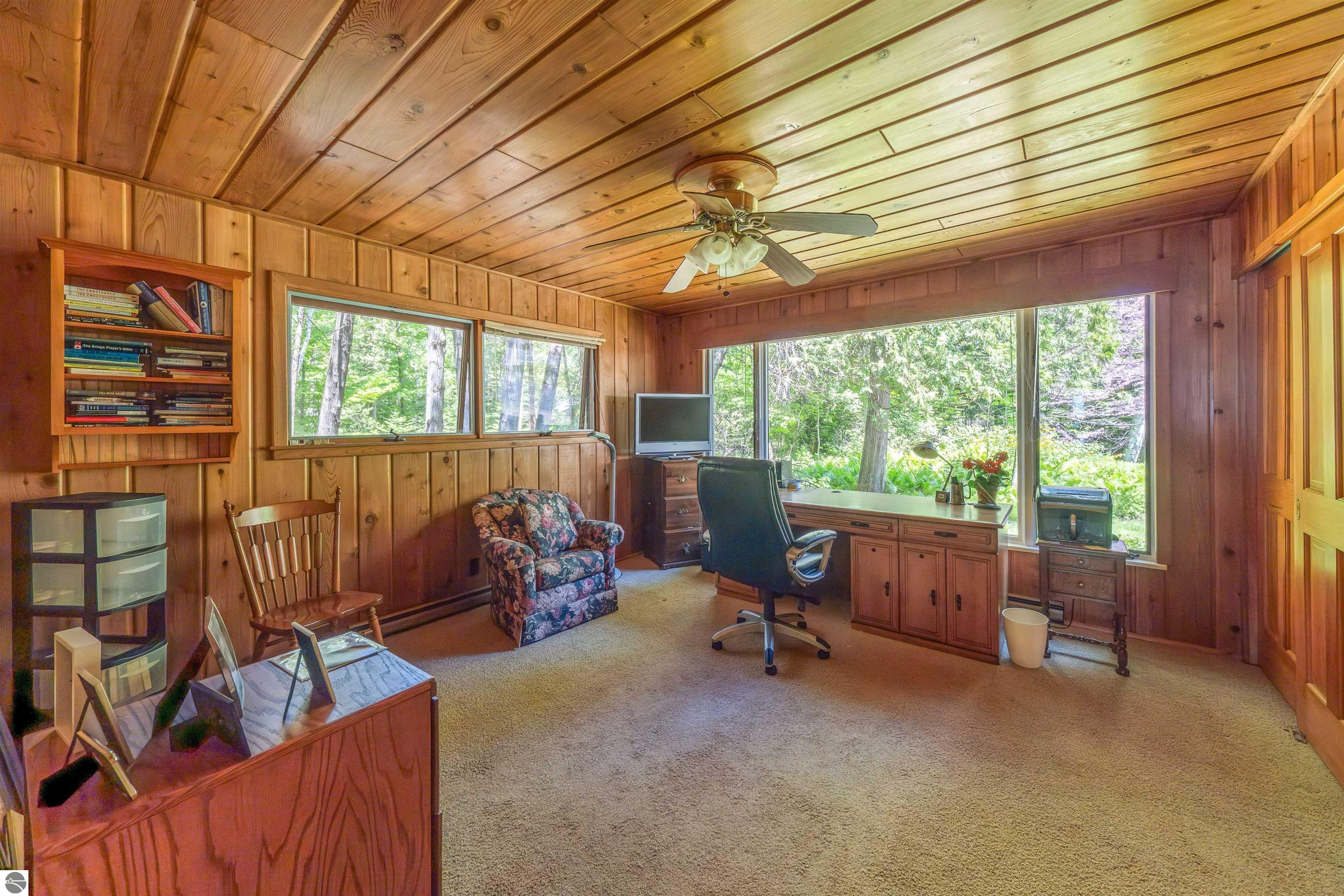 5254 N Manitou Trail