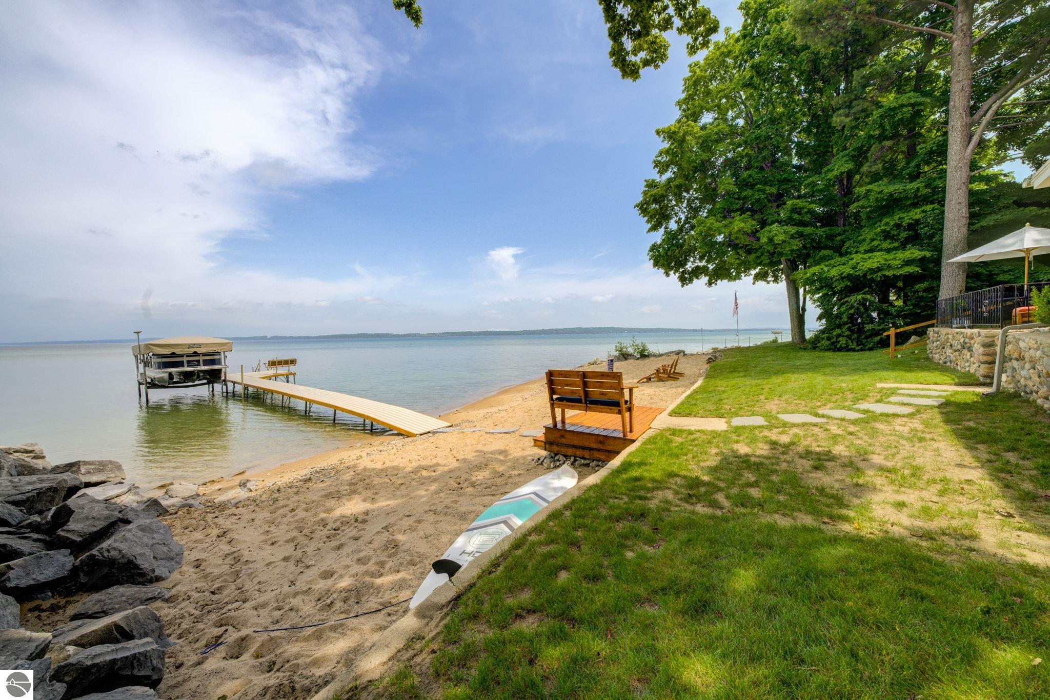11711 S West Bay Shore Drive