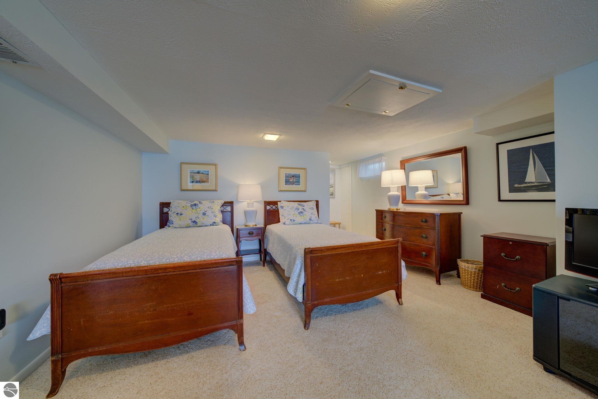 11711 S West Bay Shore Drive