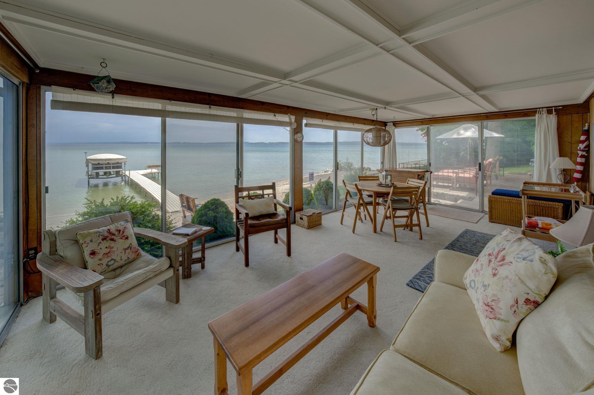 11711 S West Bay Shore Drive