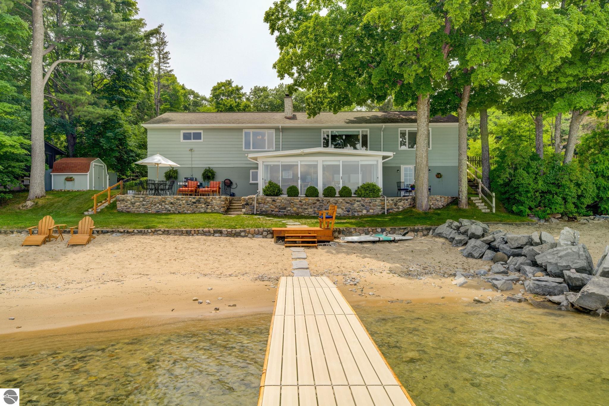 11711 S West Bay Shore Drive