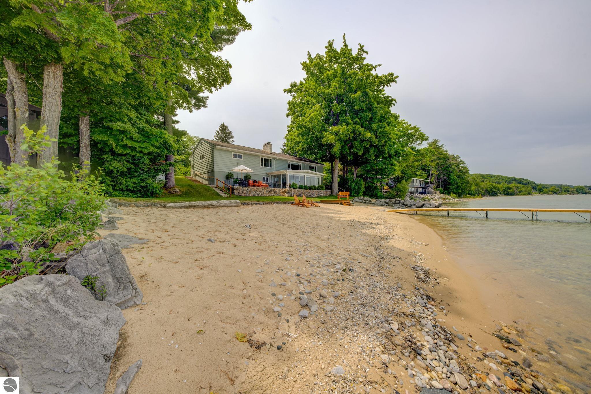 11711 S West Bay Shore Drive