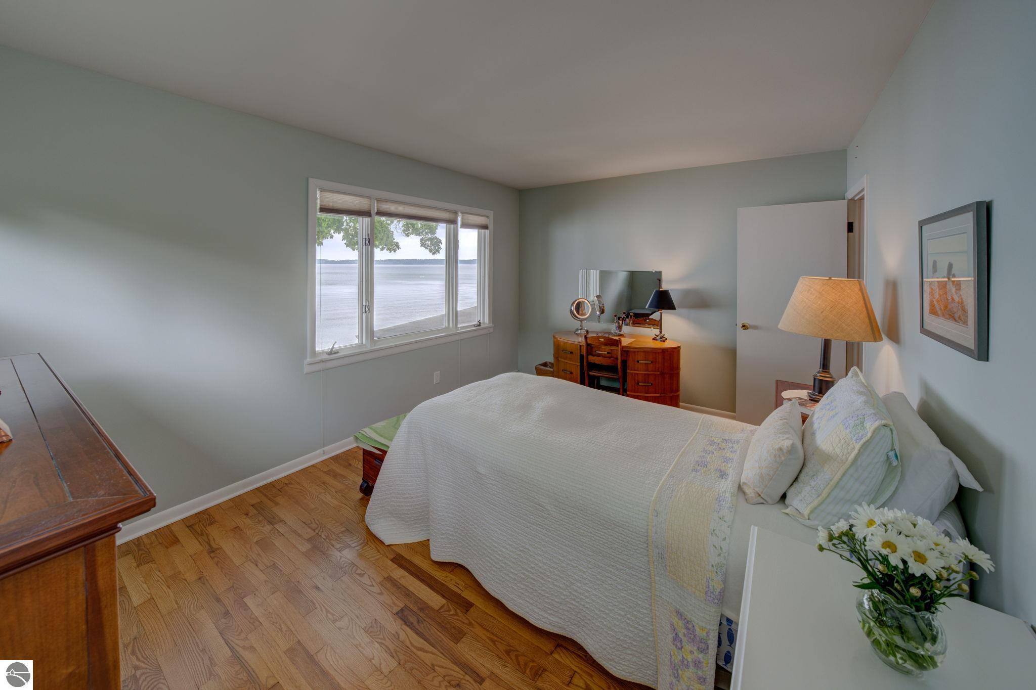 11711 S West Bay Shore Drive