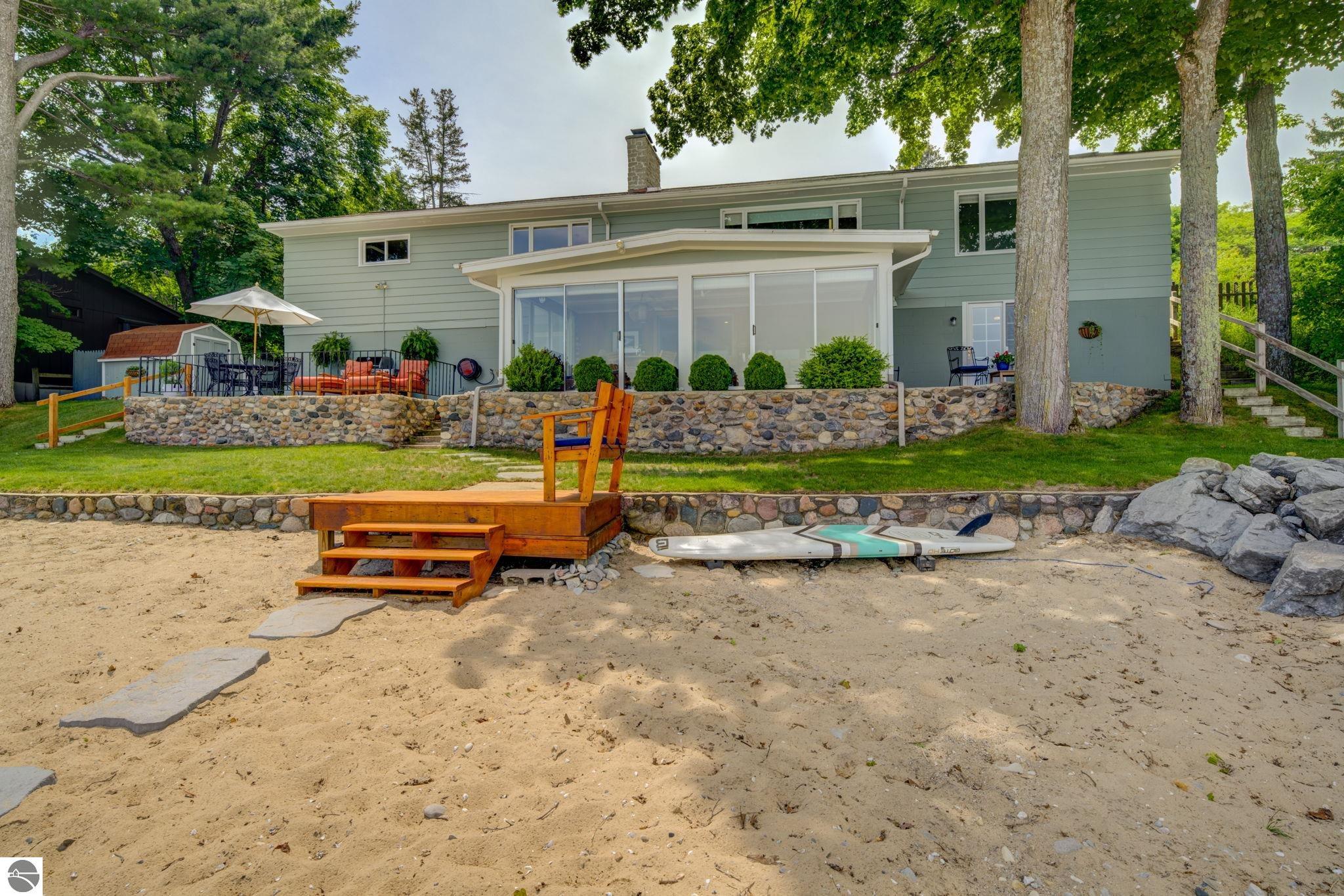 11711 S West Bay Shore Drive
