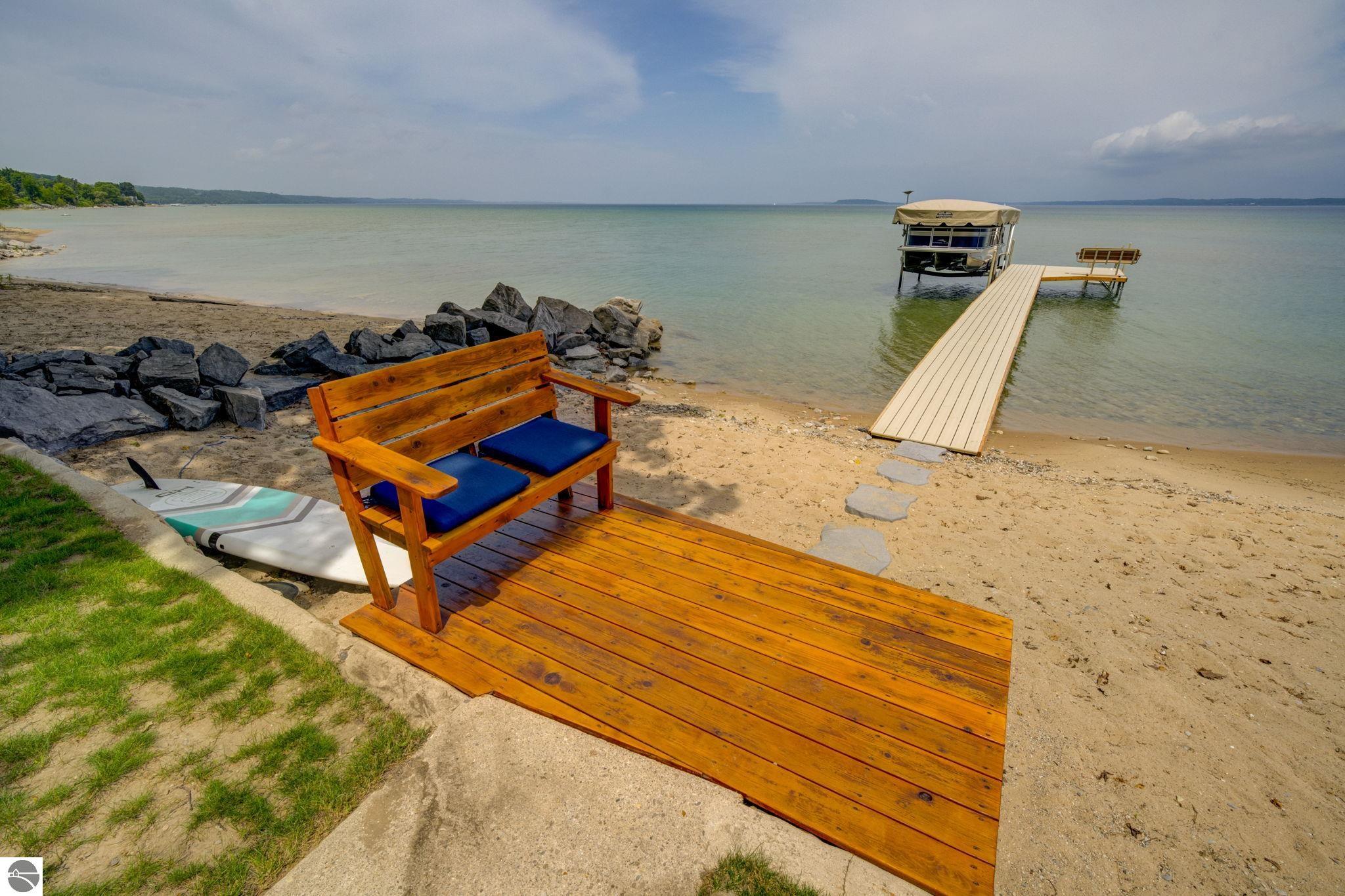 11711 S West Bay Shore Drive