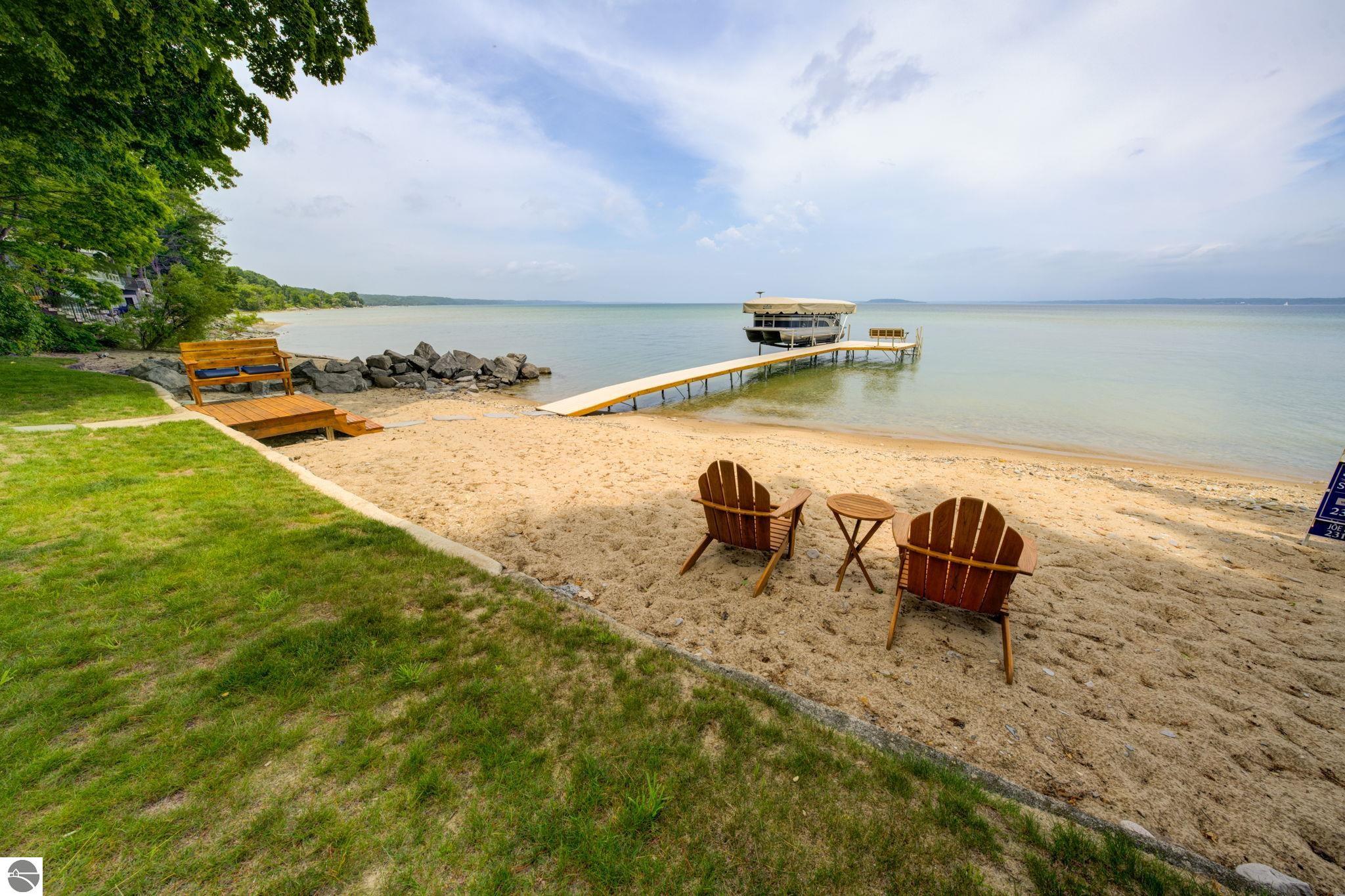 11711 S West Bay Shore Drive