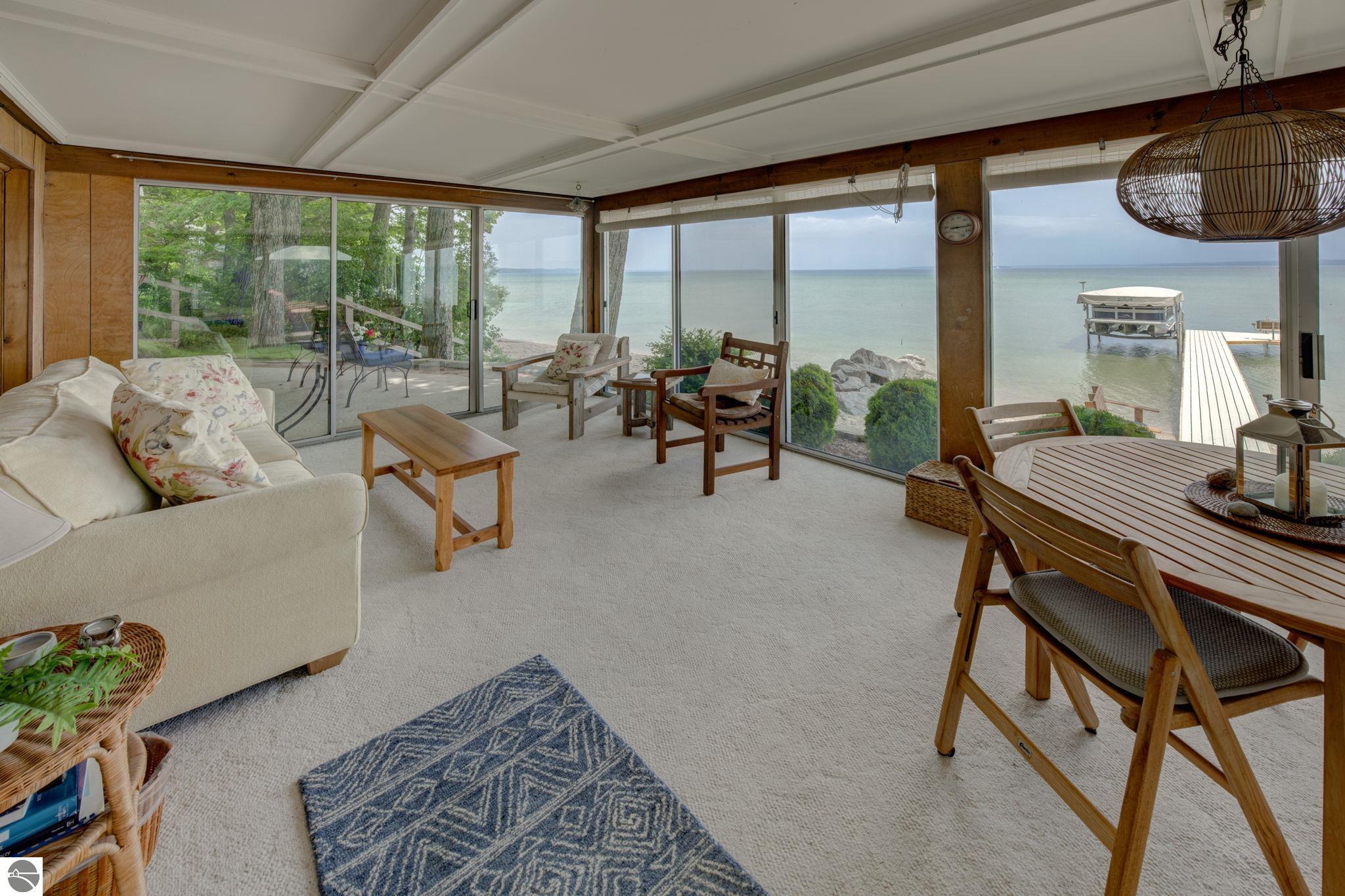11711 S West Bay Shore Drive