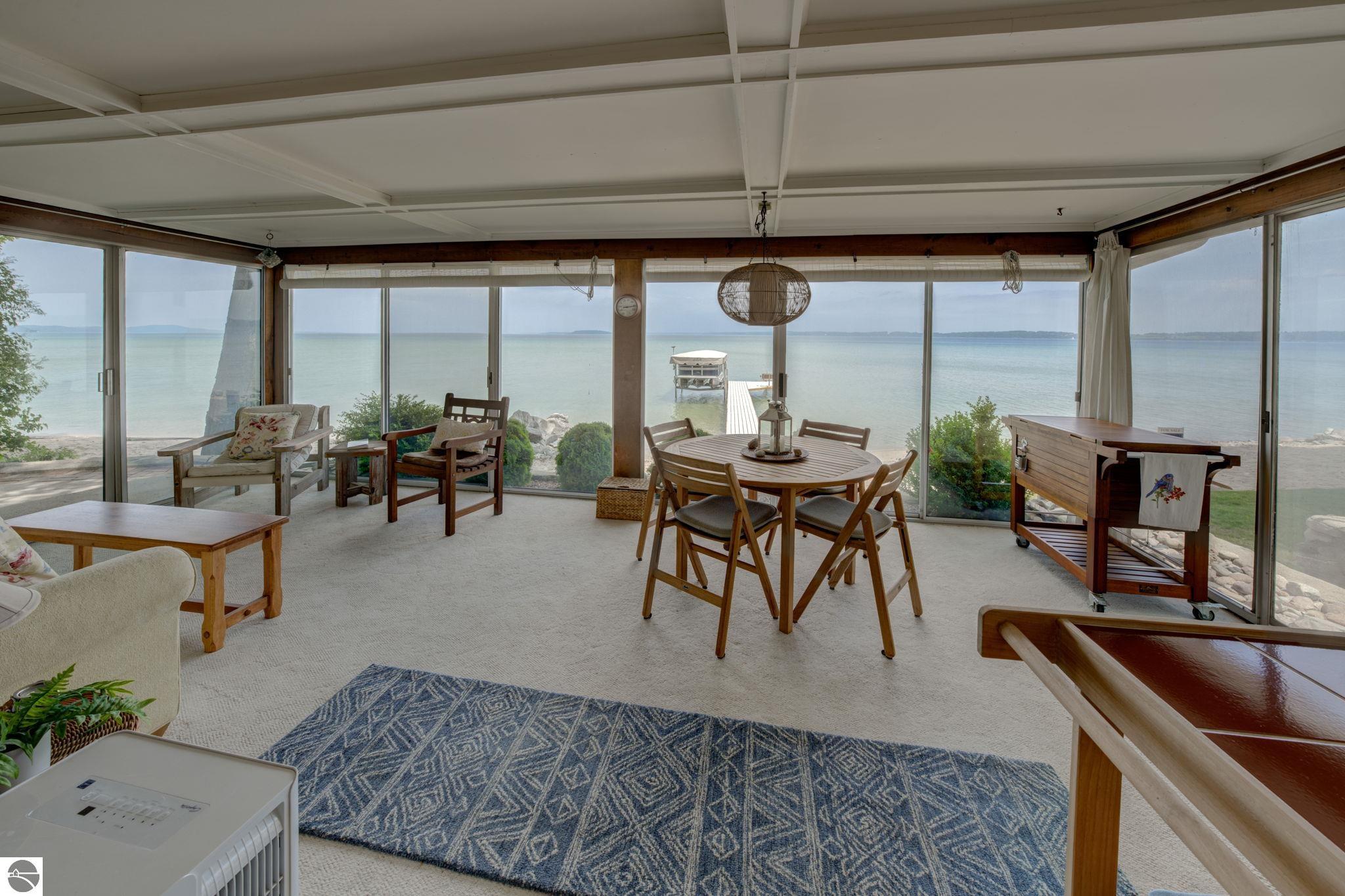 11711 S West Bay Shore Drive