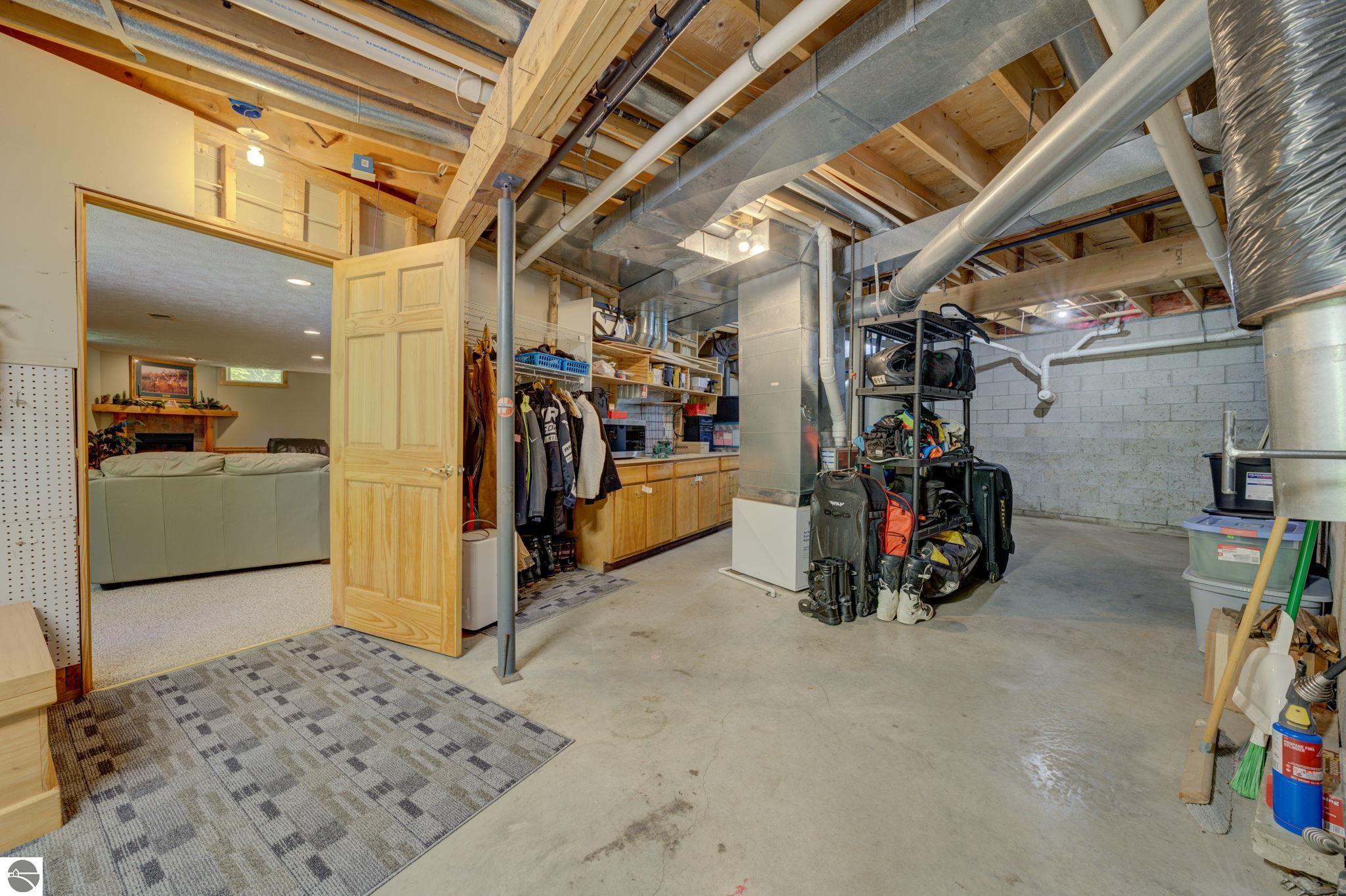 244 W Kasson Center Road