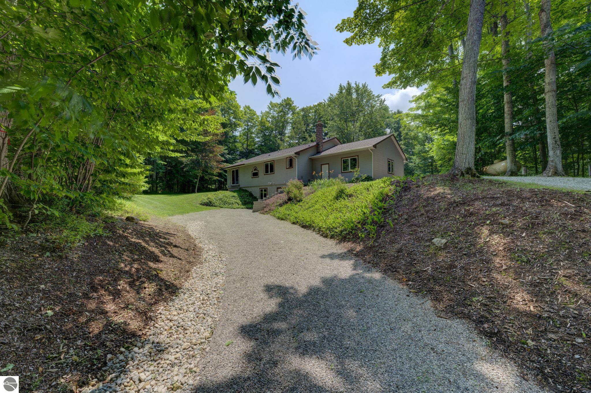 244 W Kasson Center Road