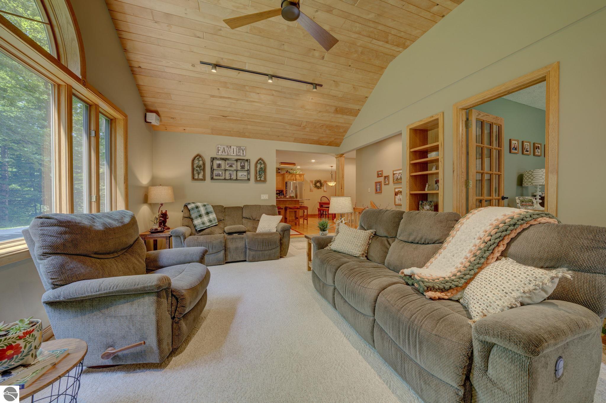 244 W Kasson Center Road