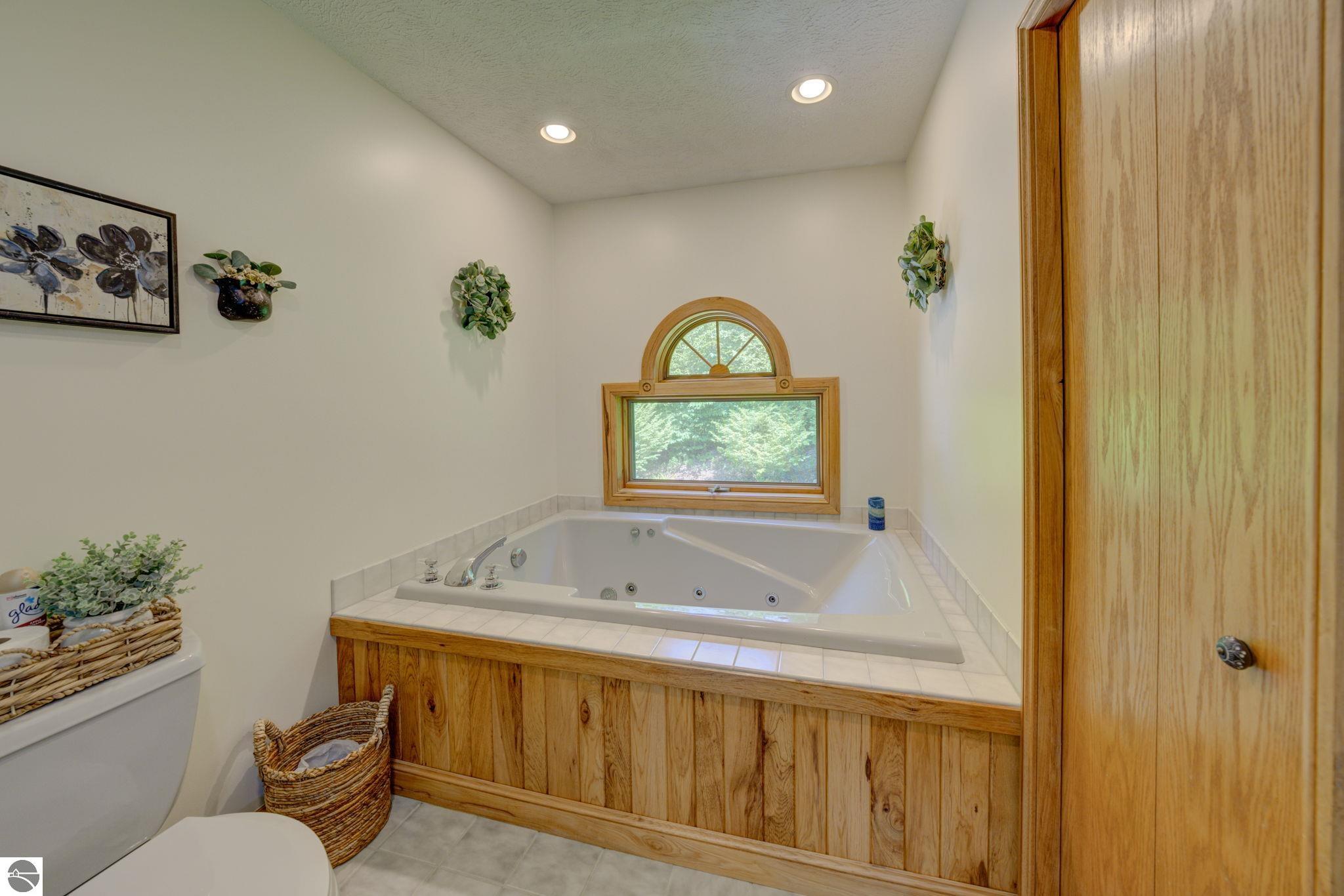 244 W Kasson Center Road