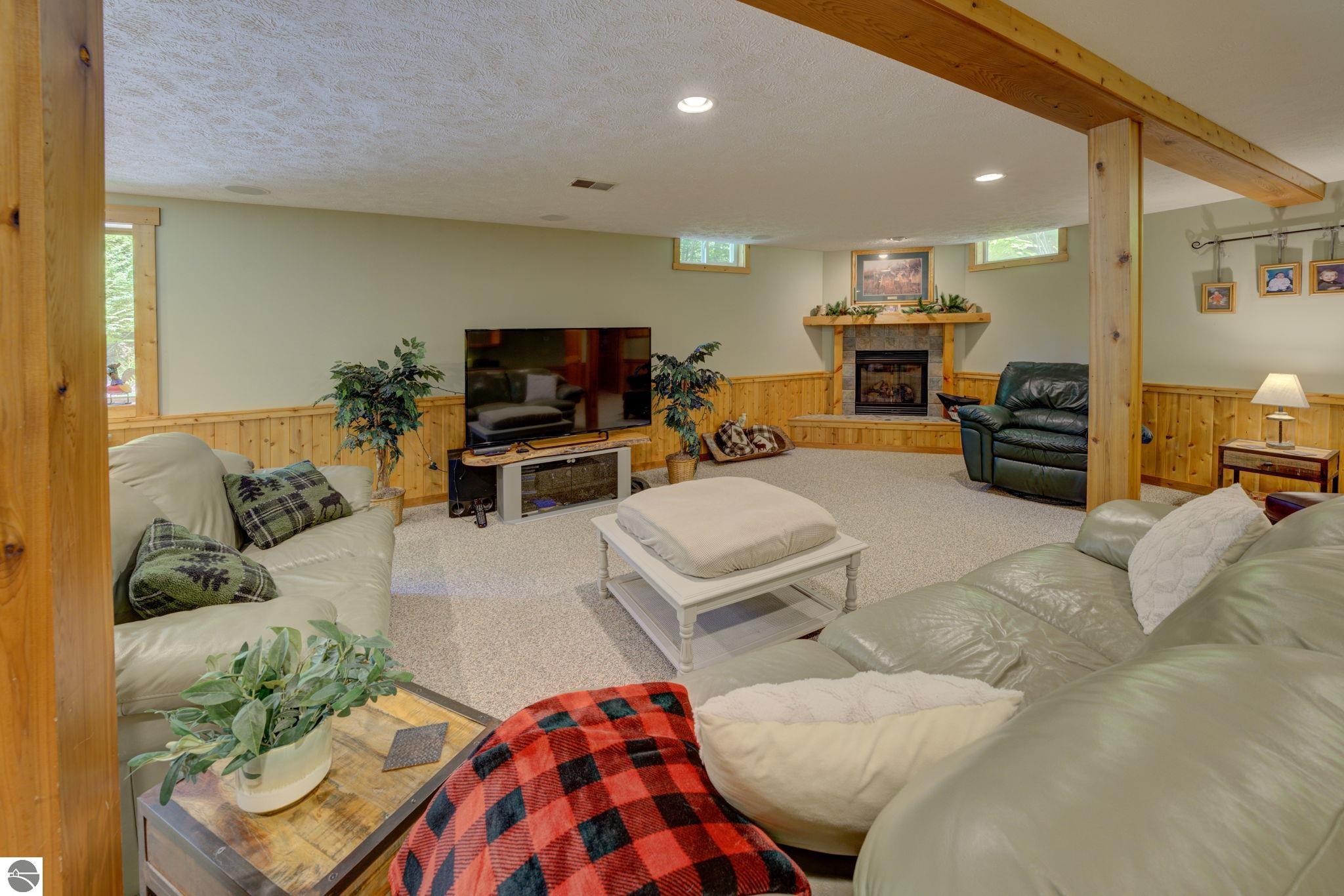 244 W Kasson Center Road